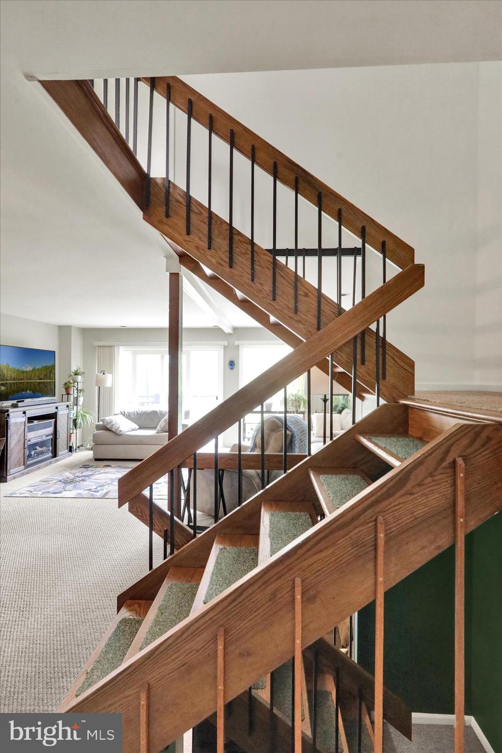 FLYING HILLS - Residential