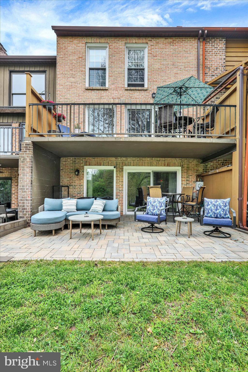 FLYING HILLS - Residential