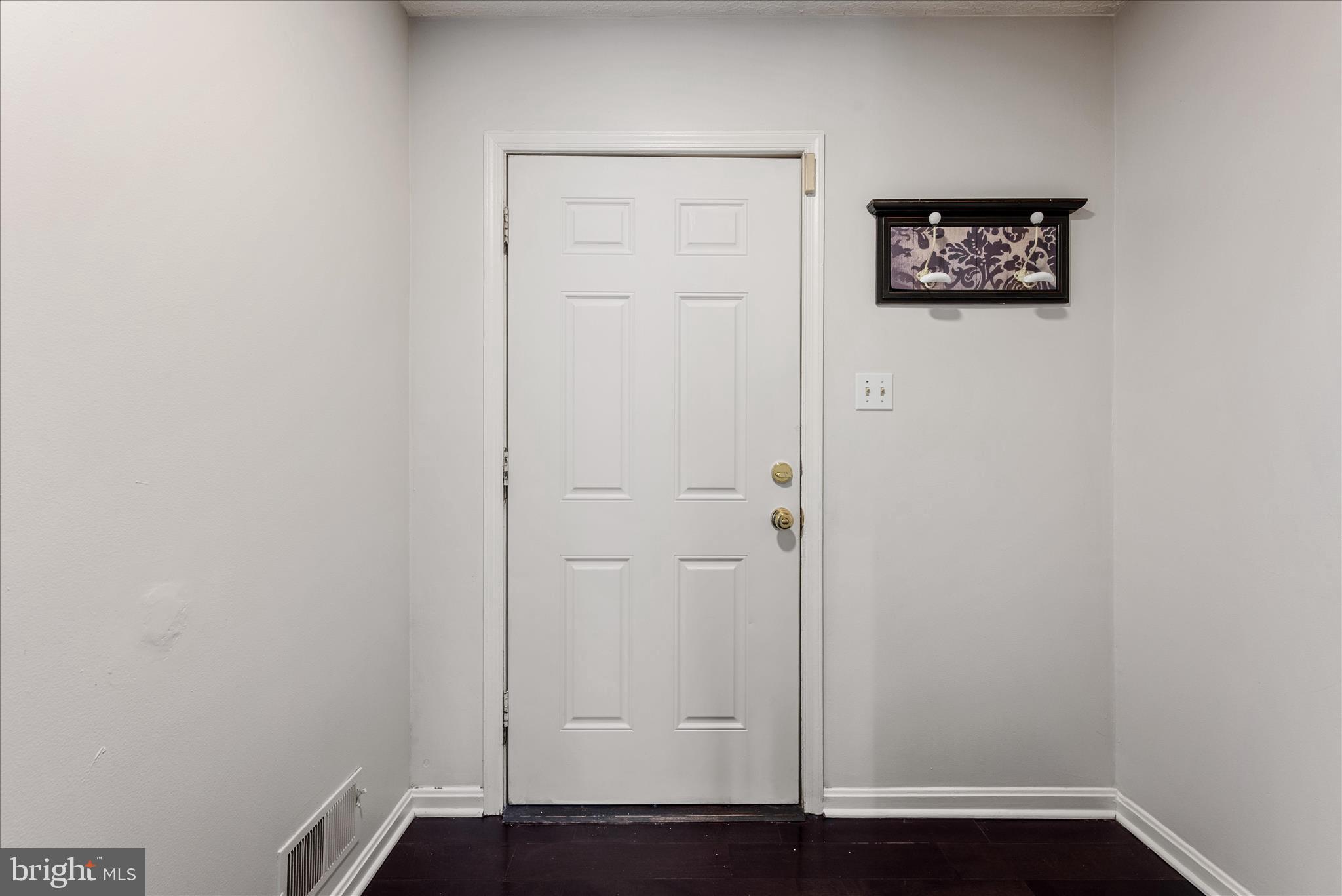 5761 INDEPENDENCE CIRCLE