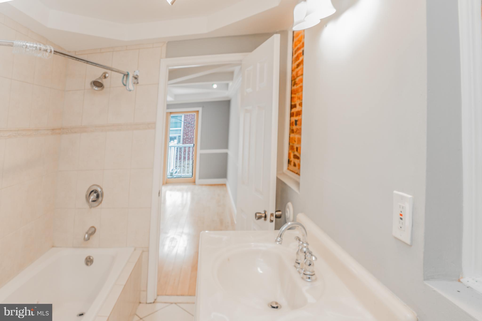 HOPKINS - Residential