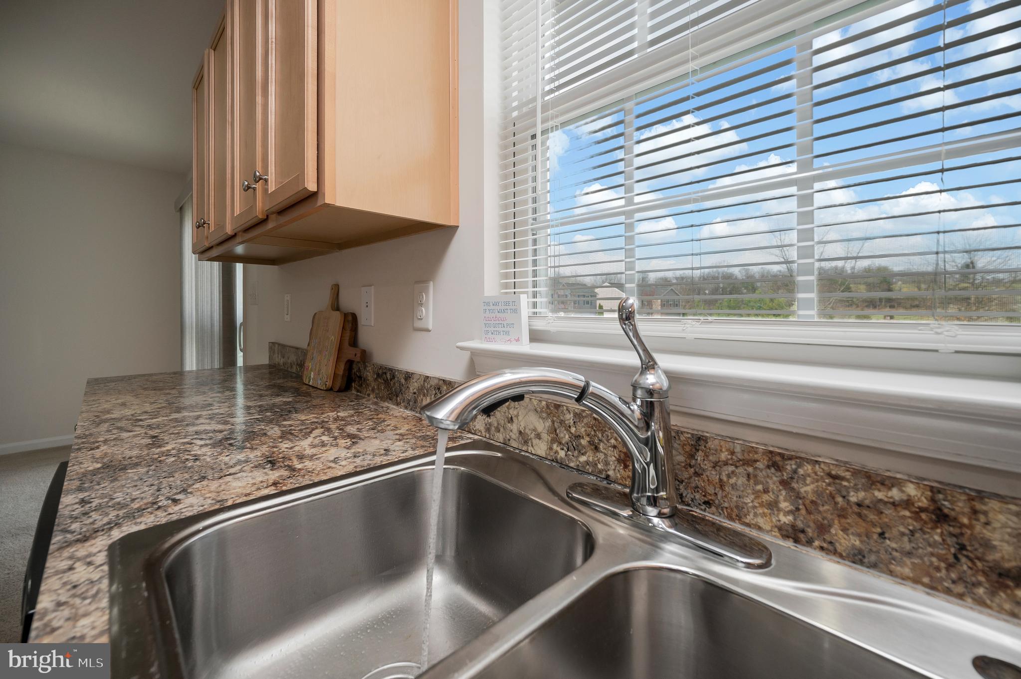 THREE FLAGS - Residential