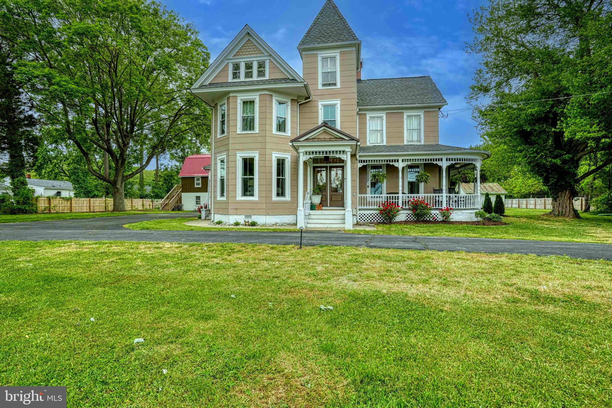 1311 RACE STREET