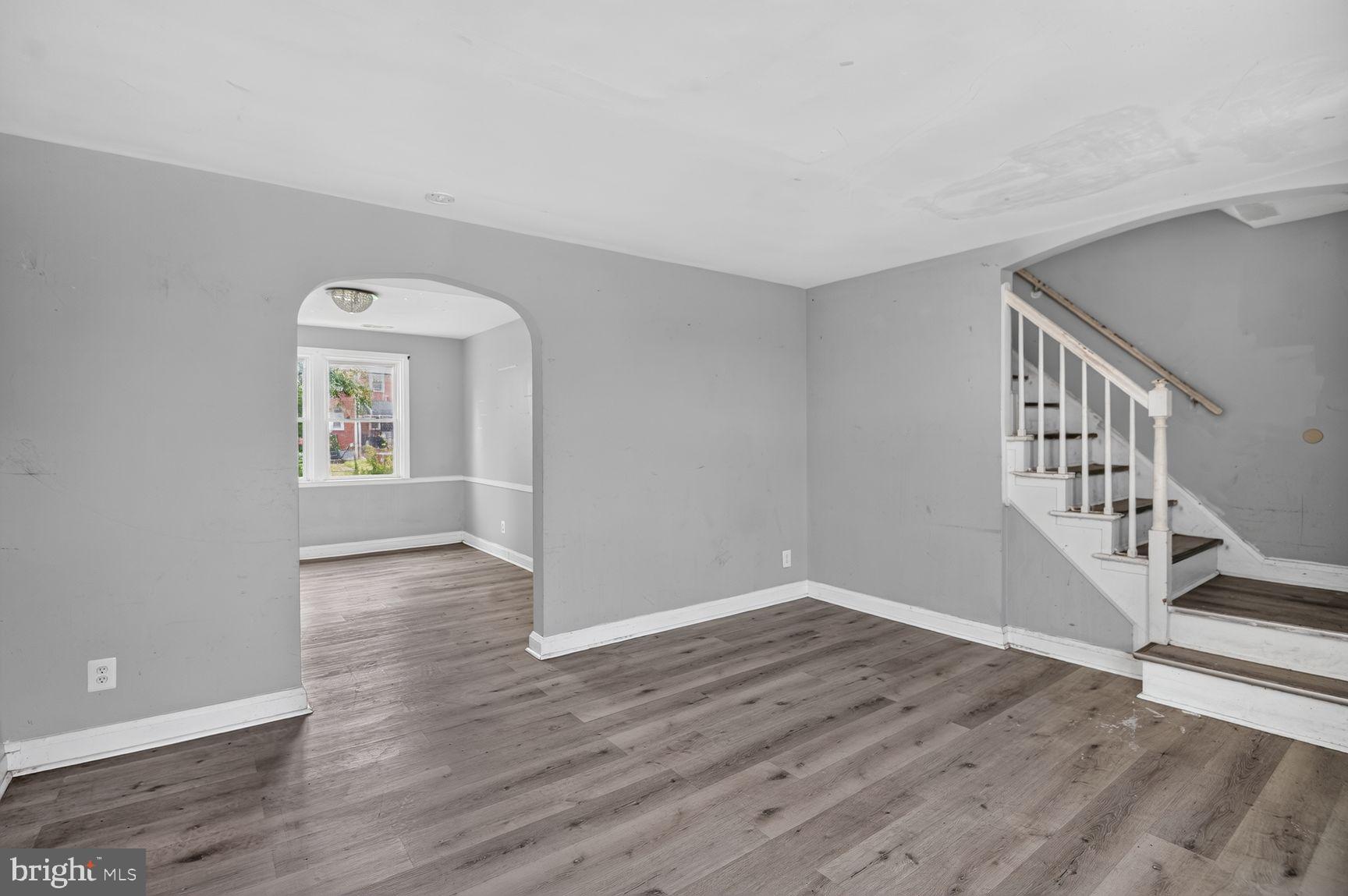 1803 LYDONLEA WAY