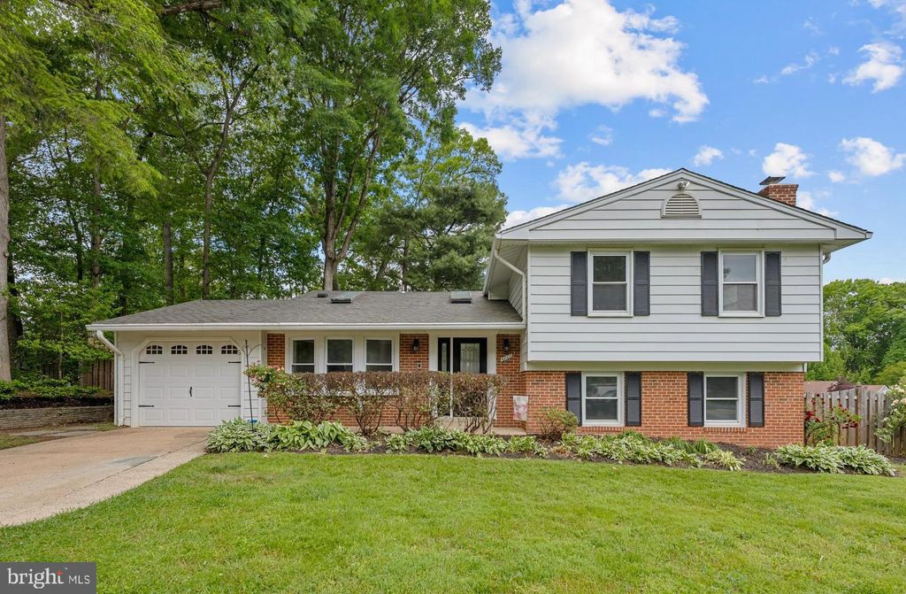 Photo of 6800 Seton Court, SPRINGFIELD, VA 22152 (MLS # VAFX2298642)