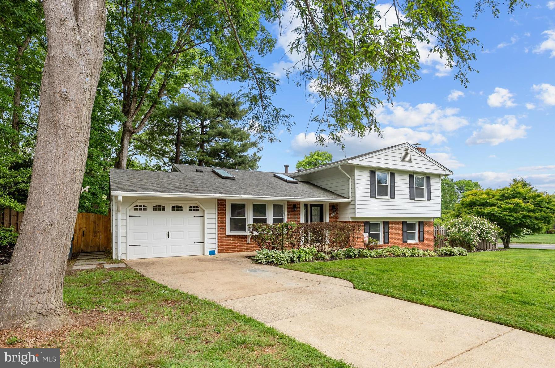 6800 SETON COURT