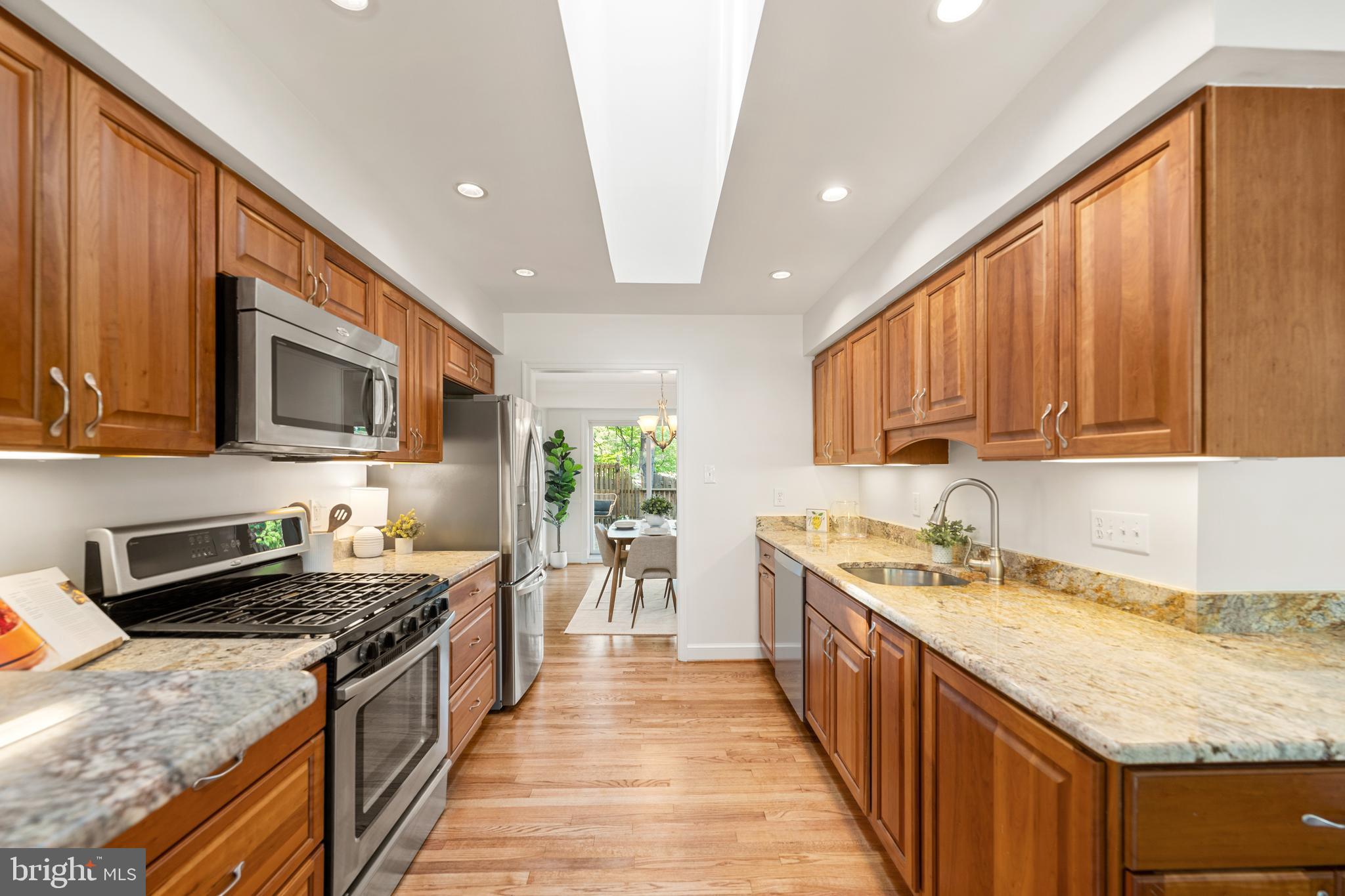 WEST SPRINGFIELD - Residential