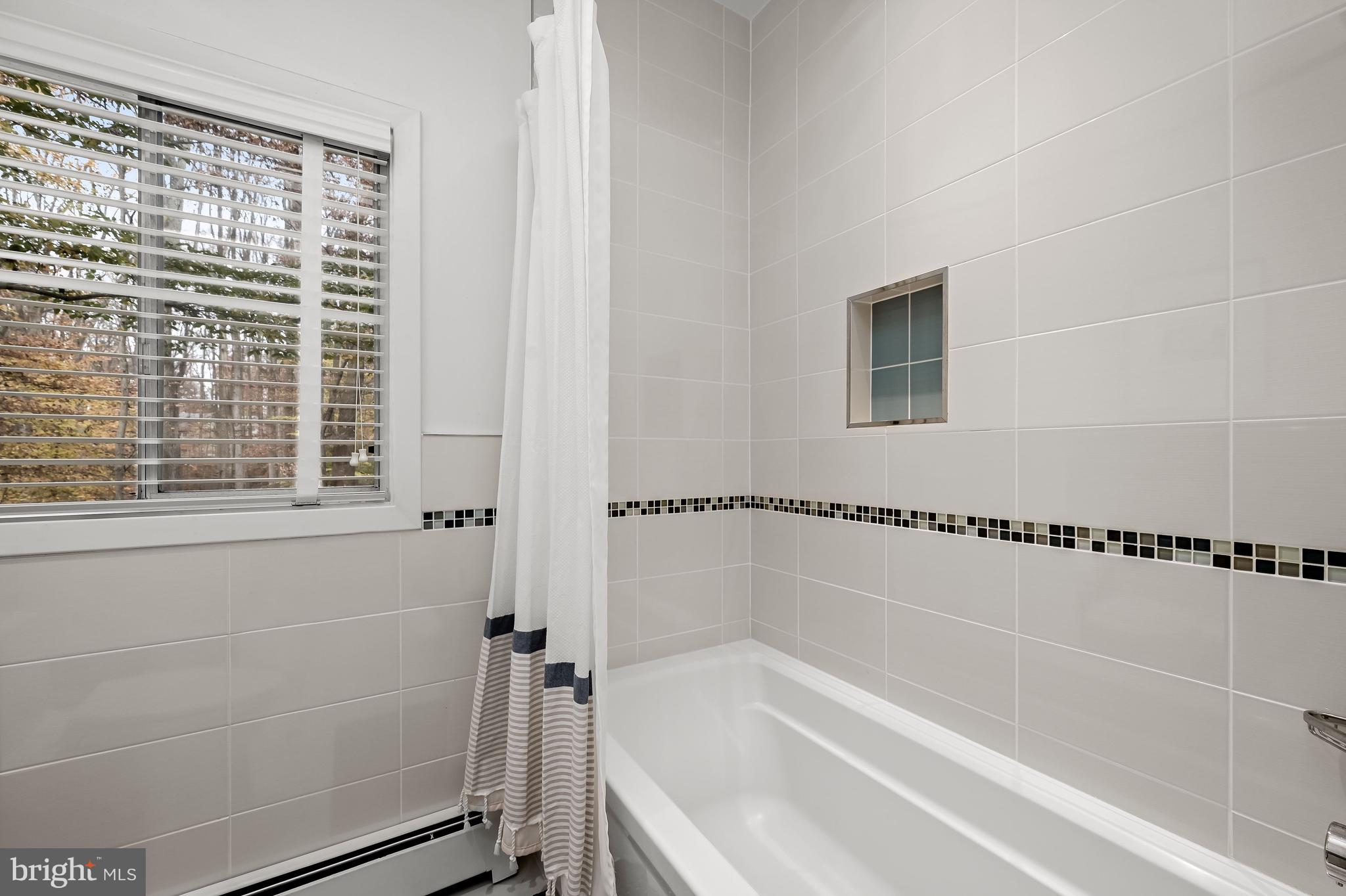 HOLLINRIDGE - Residential