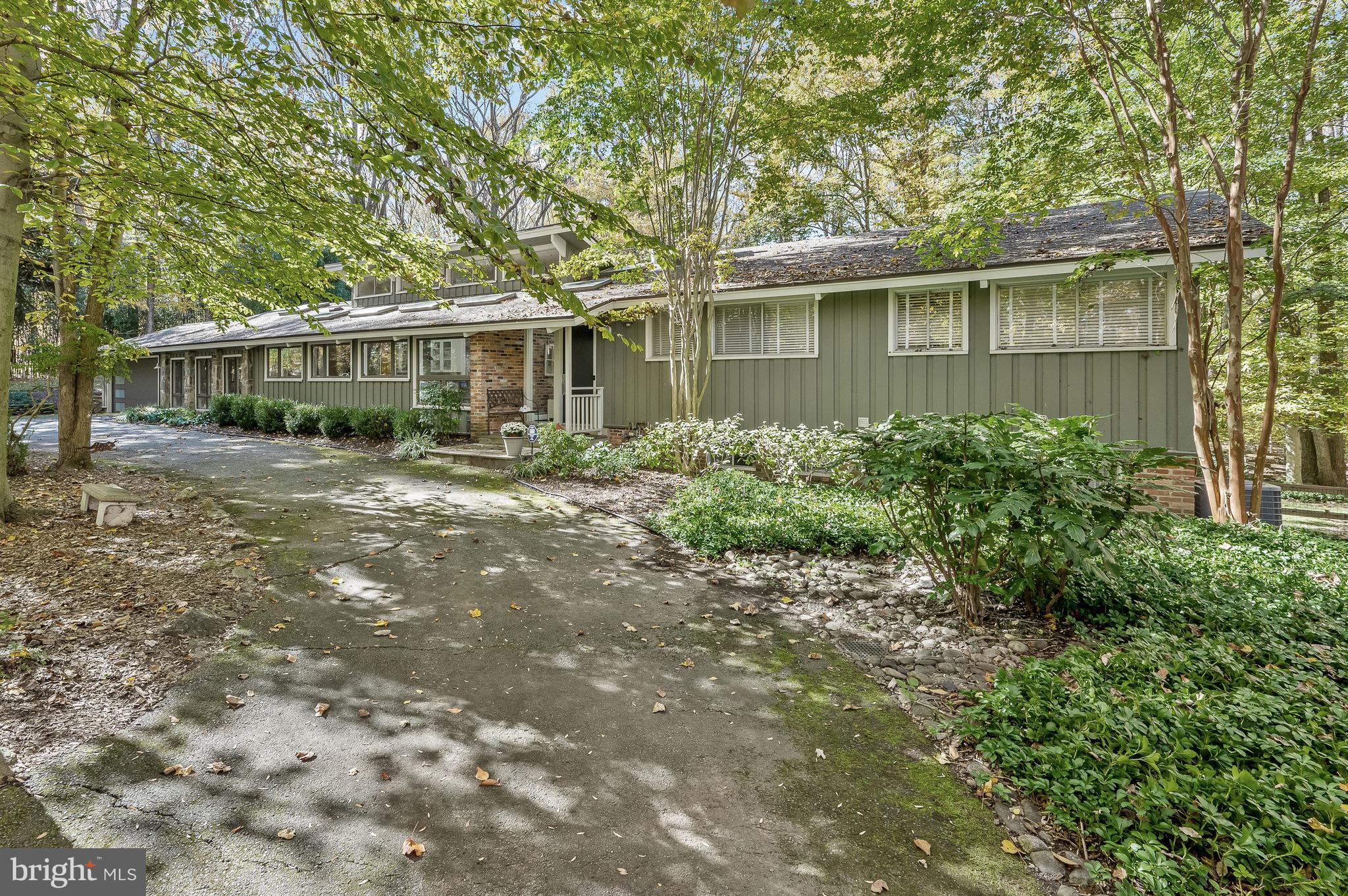 HOLLINRIDGE - Residential