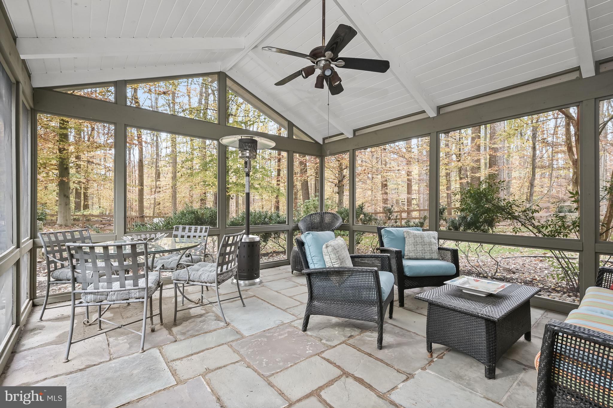 HOLLINRIDGE - Residential