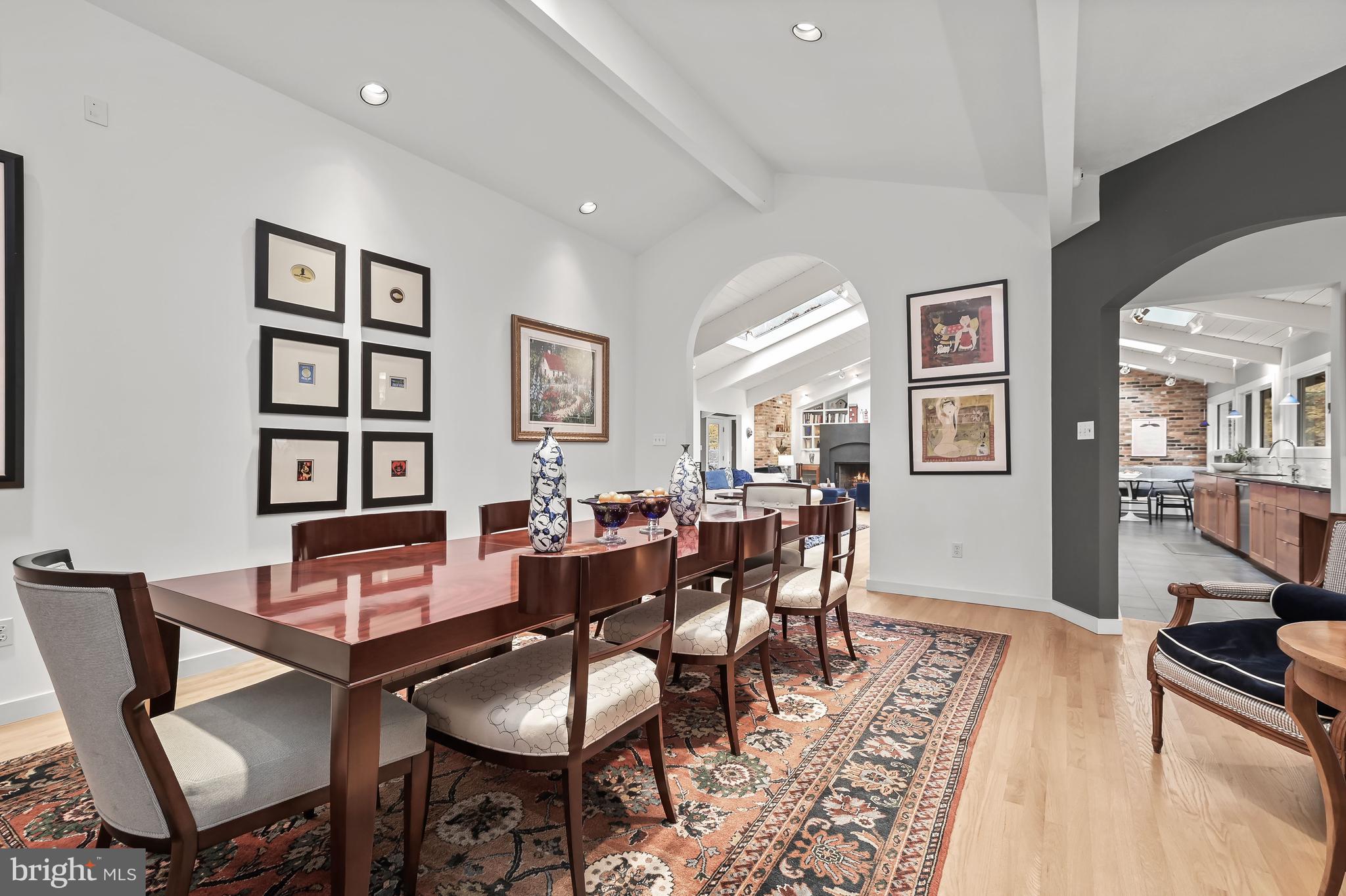 HOLLINRIDGE - Residential