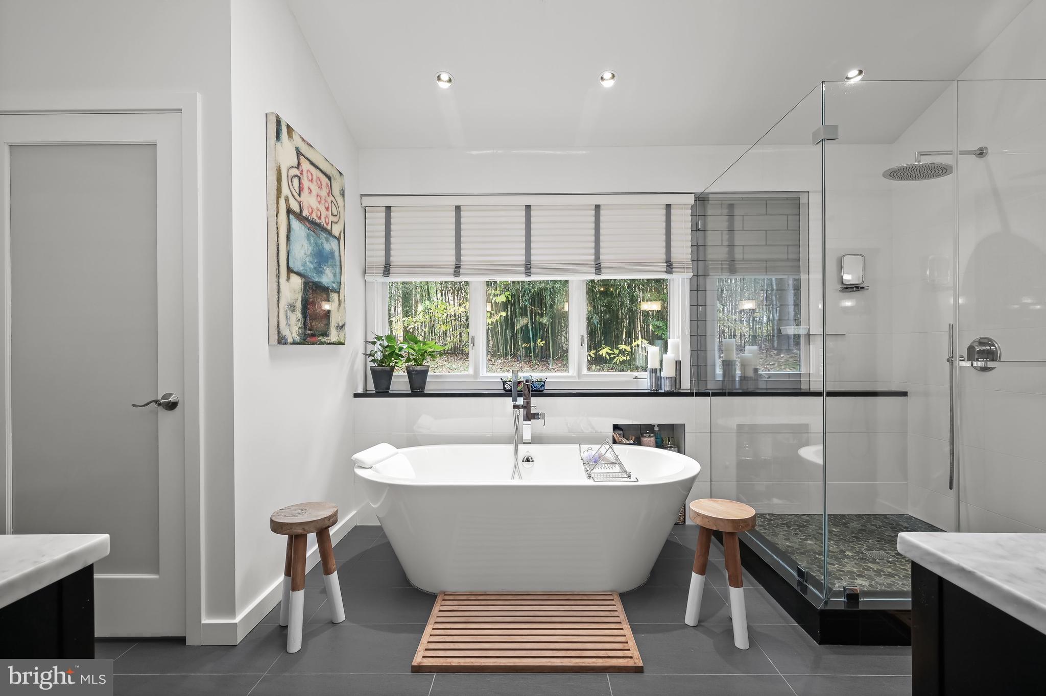 HOLLINRIDGE - Residential