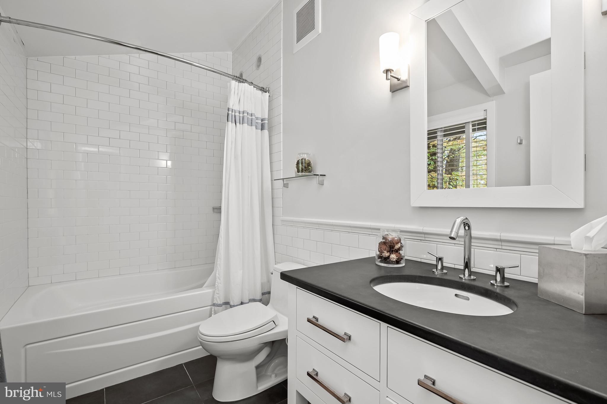 HOLLINRIDGE - Residential