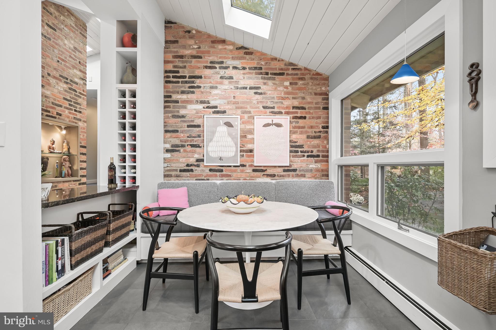 HOLLINRIDGE - Residential