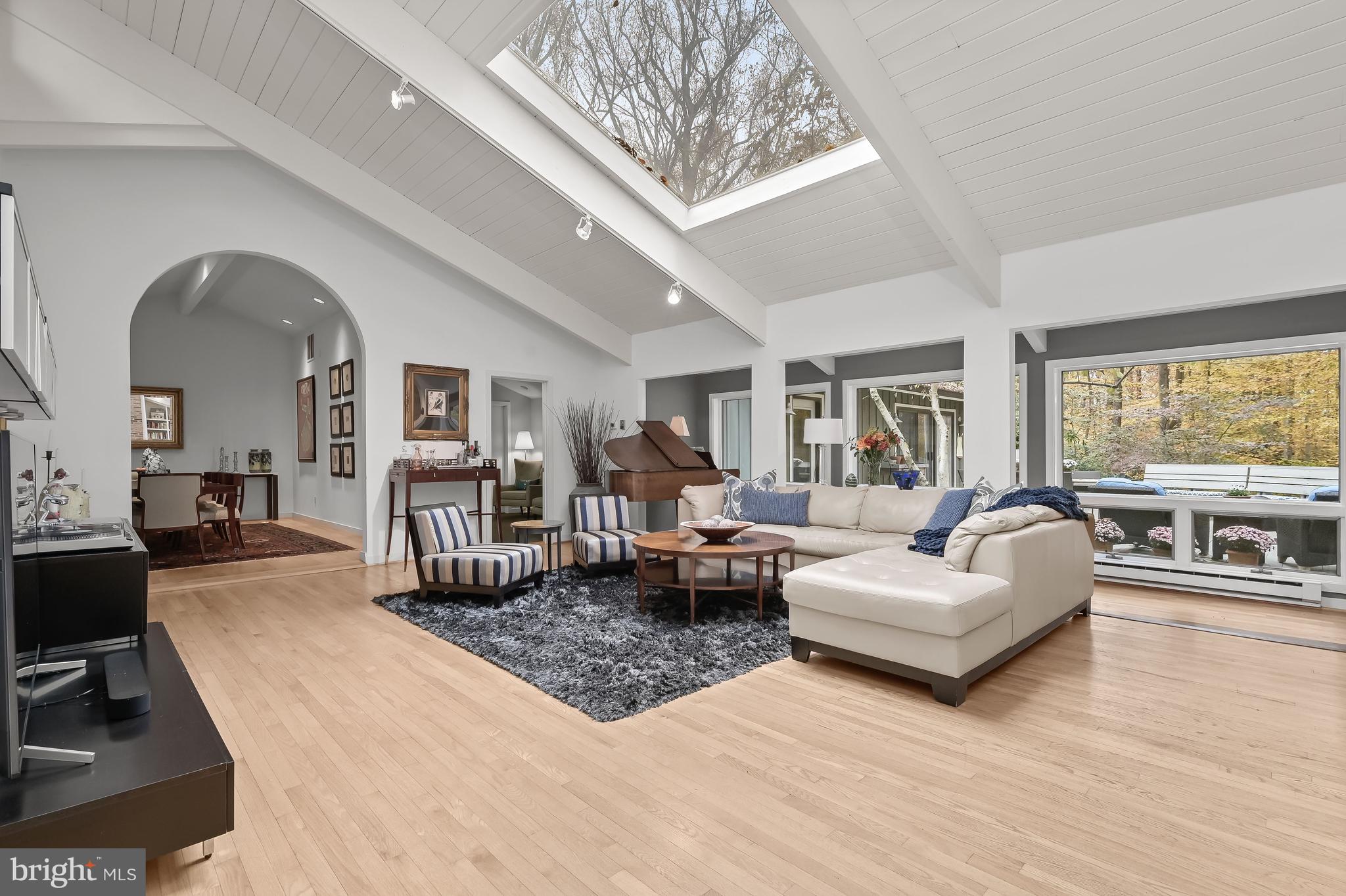 HOLLINRIDGE - Residential