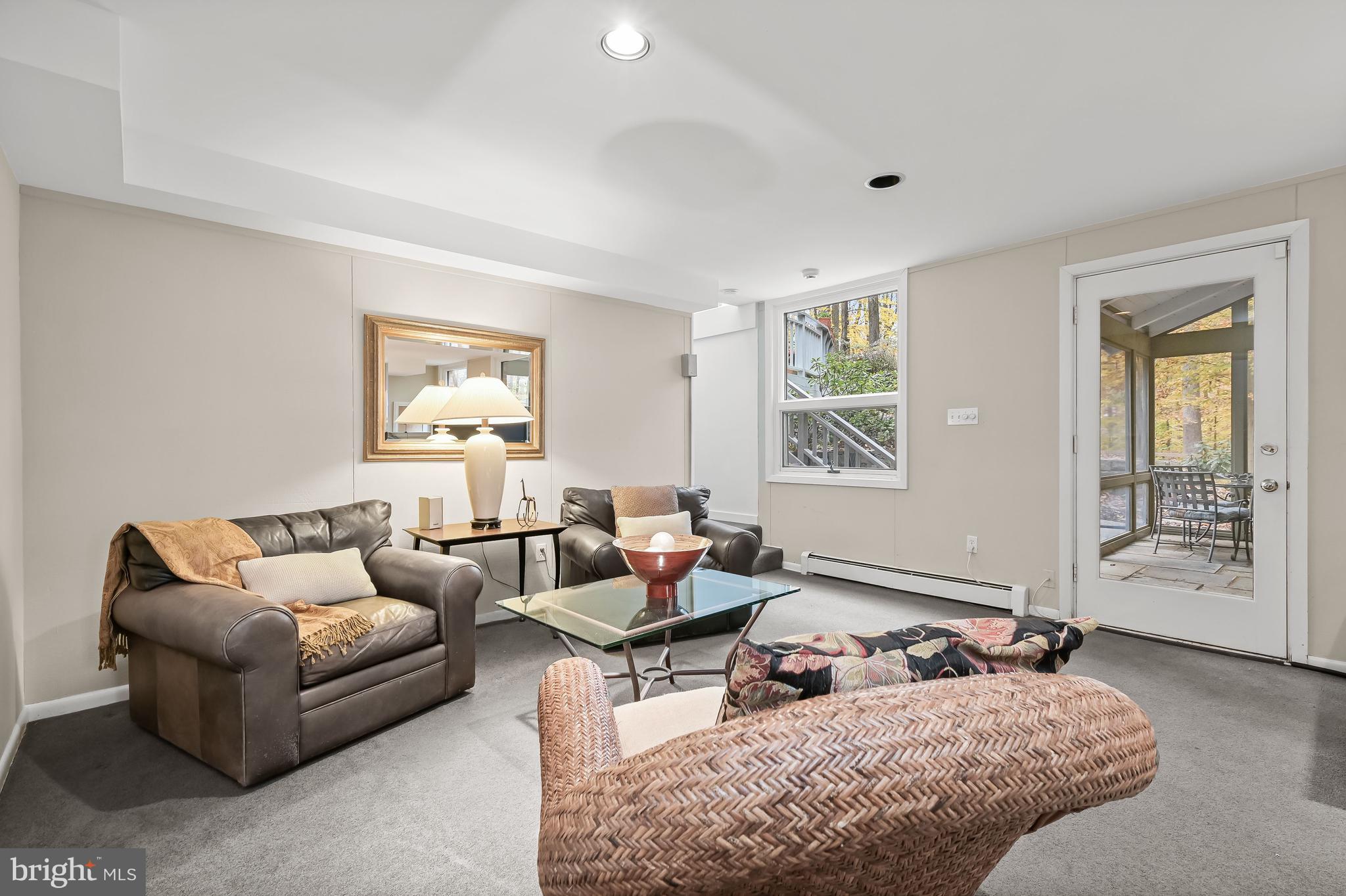 HOLLINRIDGE - Residential