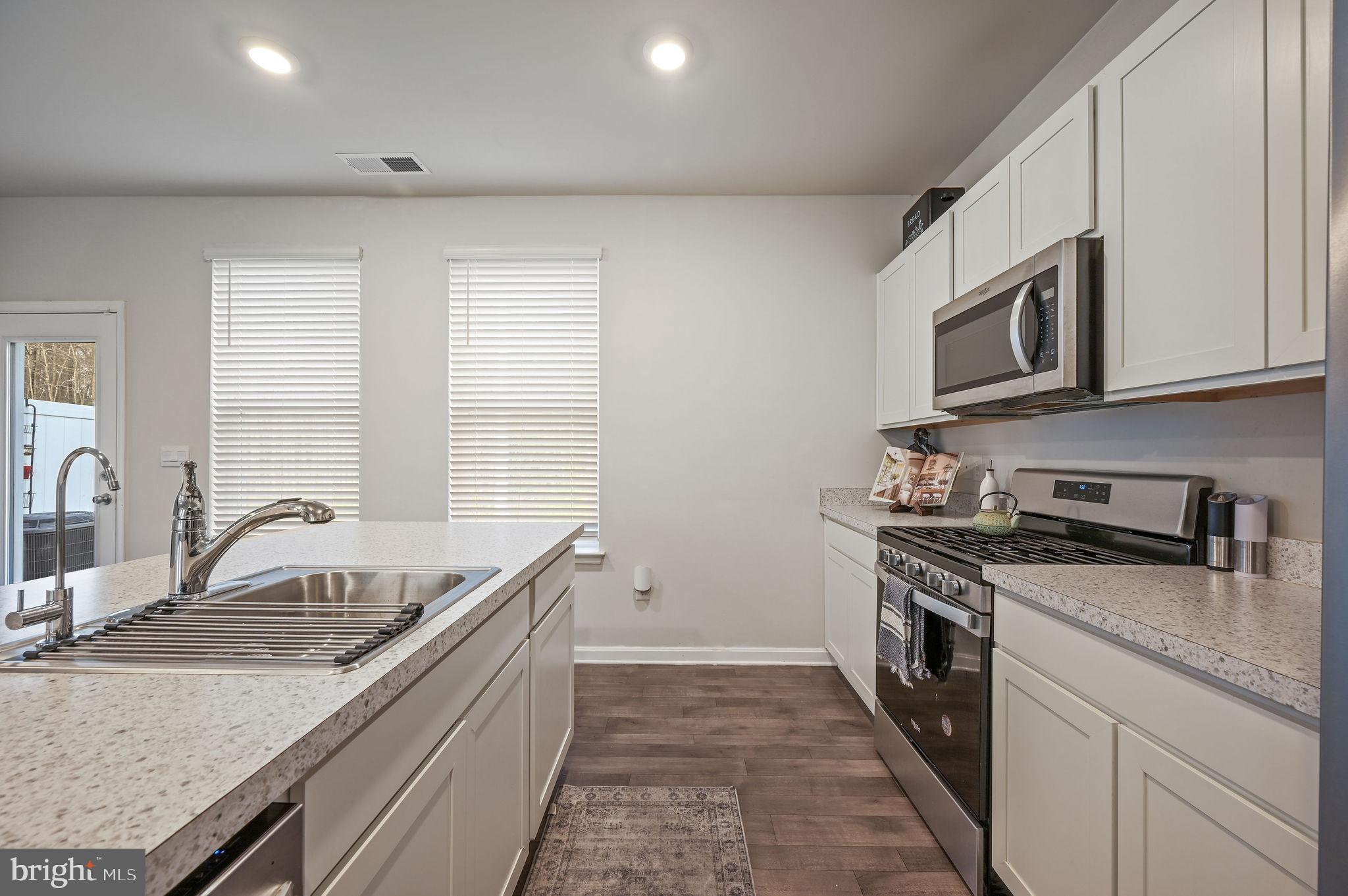 LOGANBERRY VILLAGE - Residential