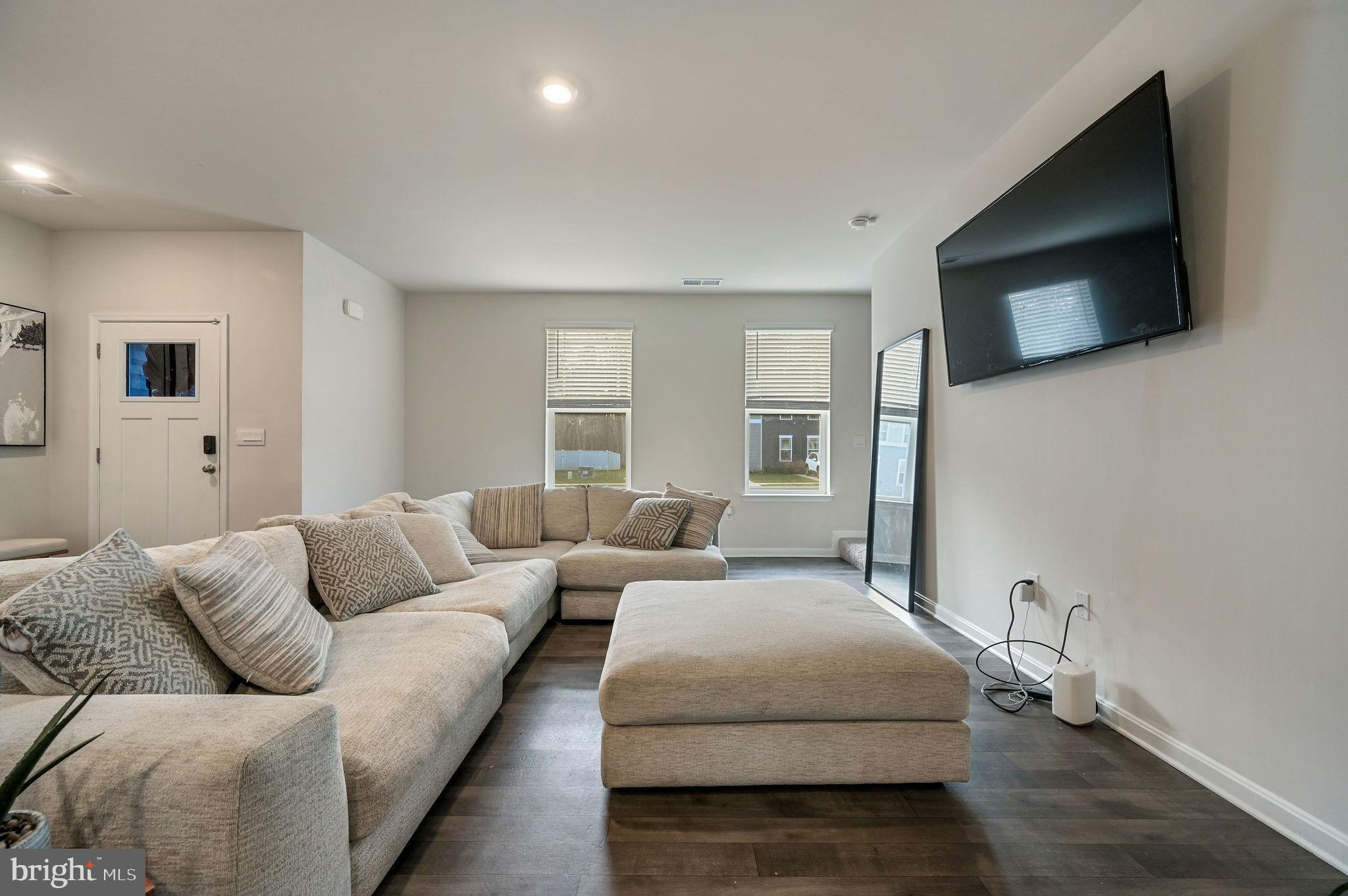 LOGANBERRY VILLAGE - Residential