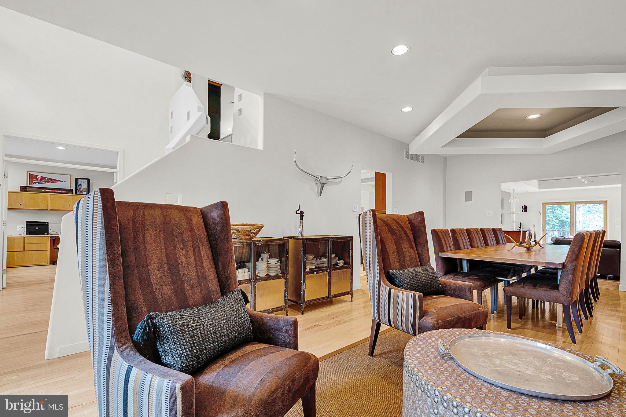 ARBOUR HILL - Residential