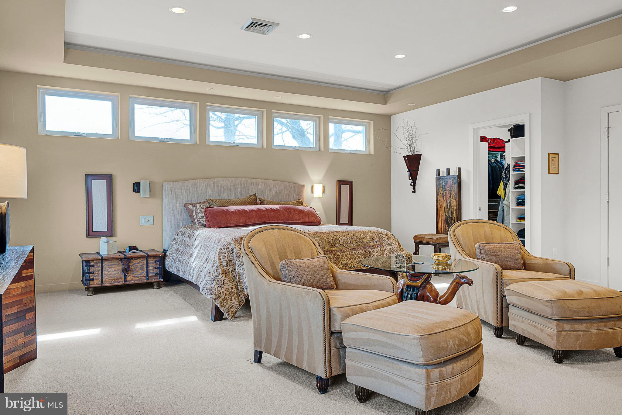 ARBOUR HILL - Residential