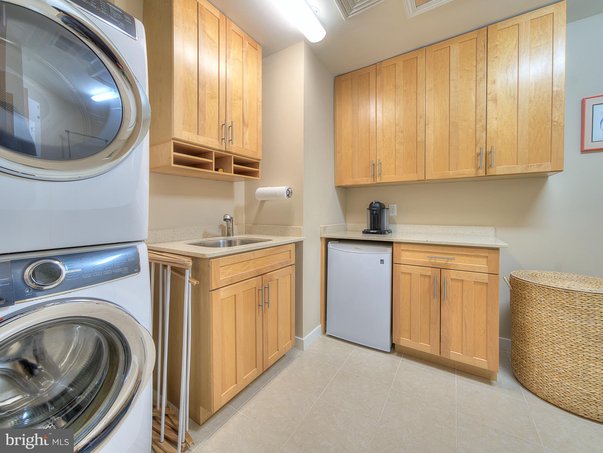 ARBOUR HILL - Residential