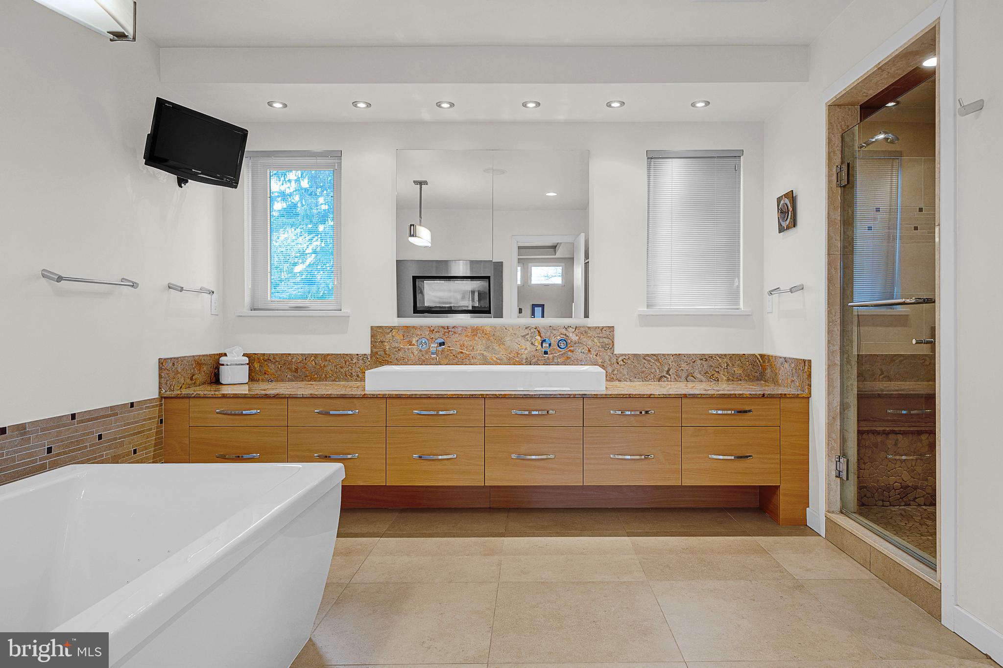 ARBOUR HILL - Residential