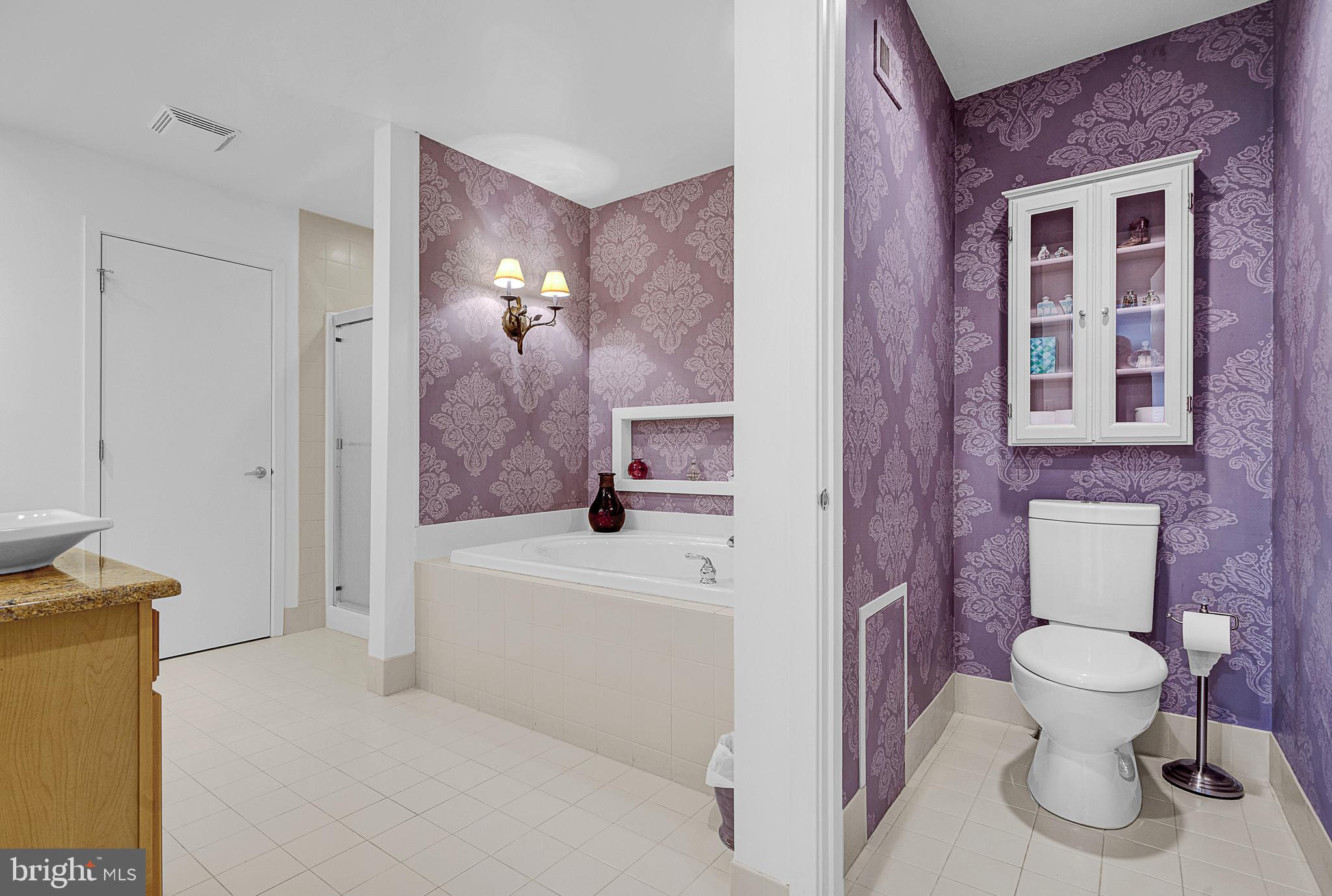 ARBOUR HILL - Residential