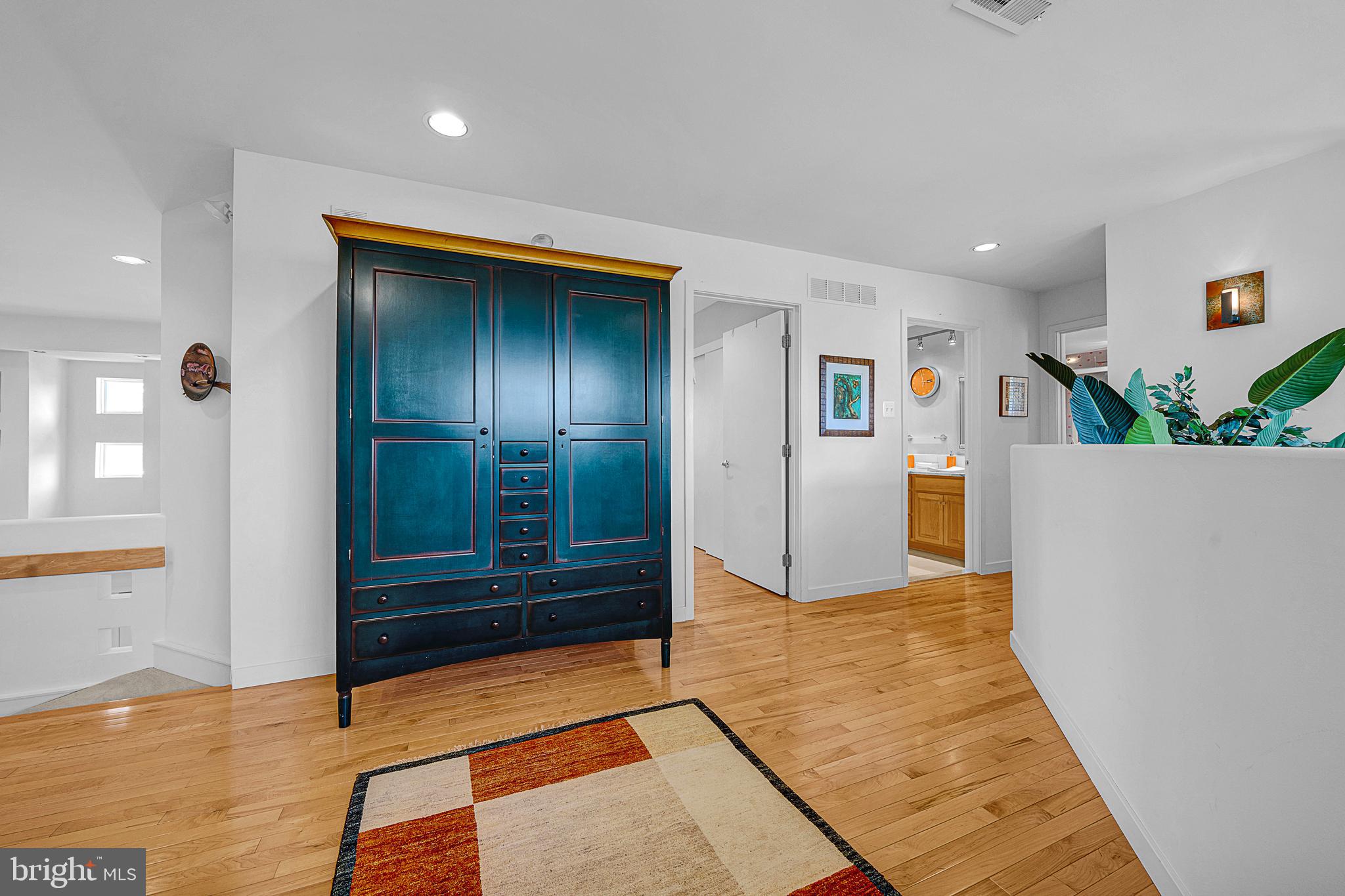 ARBOUR HILL - Residential