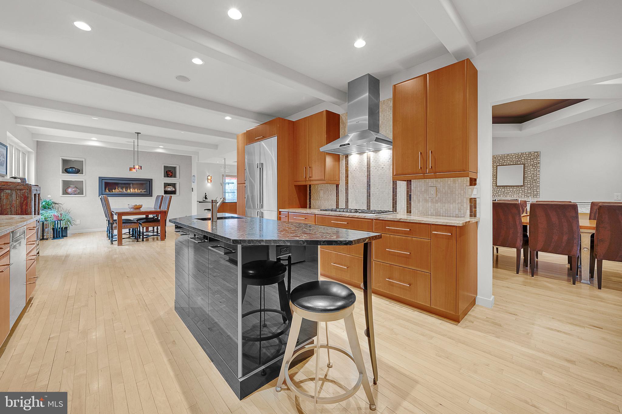 ARBOUR HILL - Residential