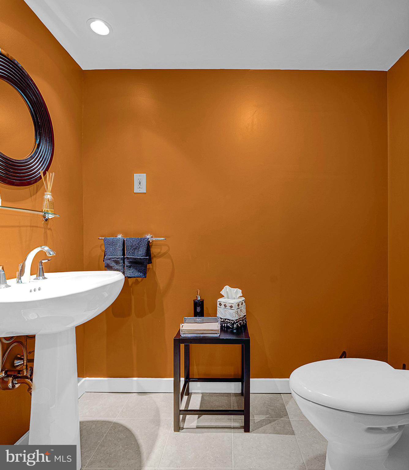 ARBOUR HILL - Residential