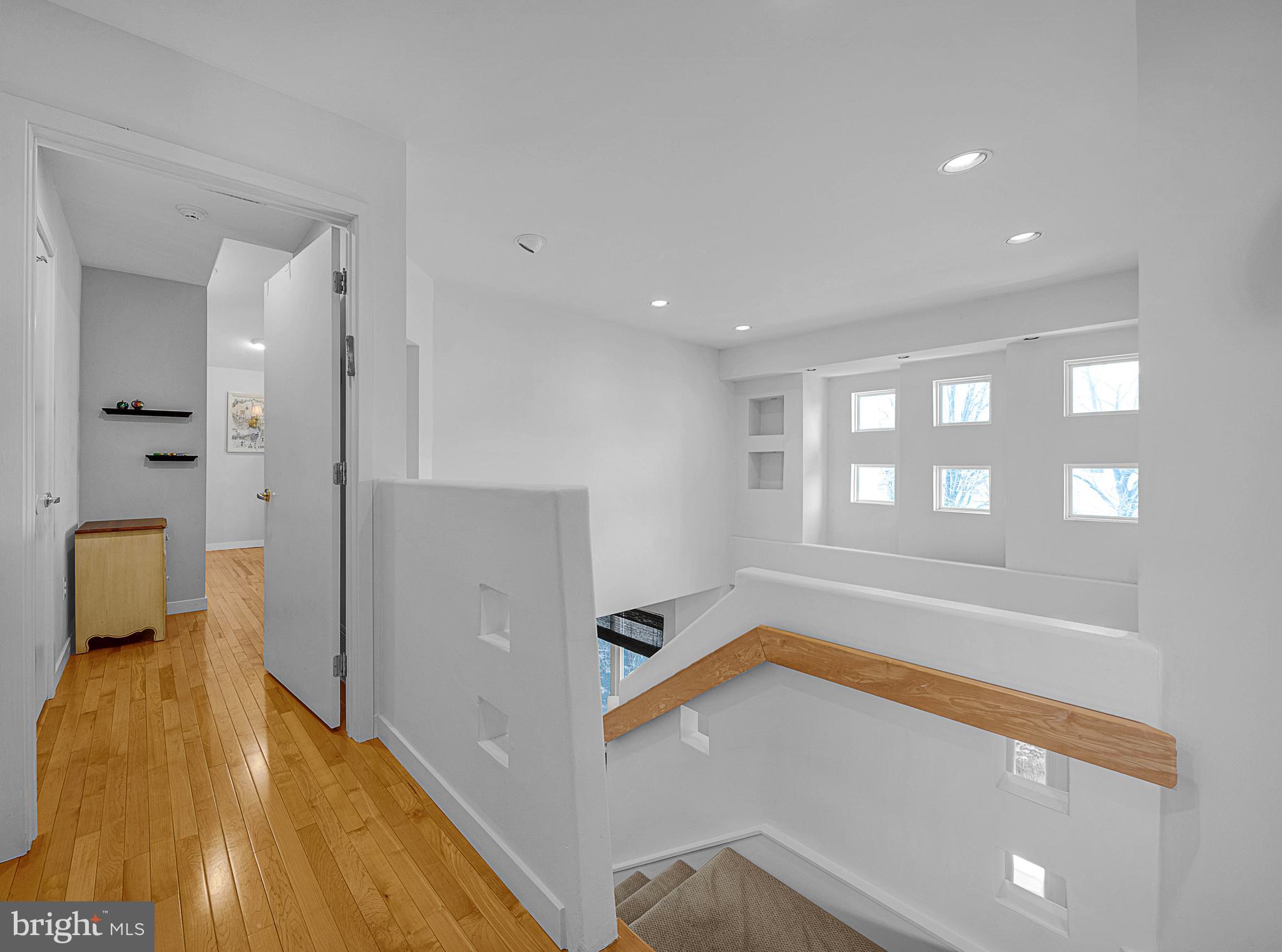 ARBOUR HILL - Residential