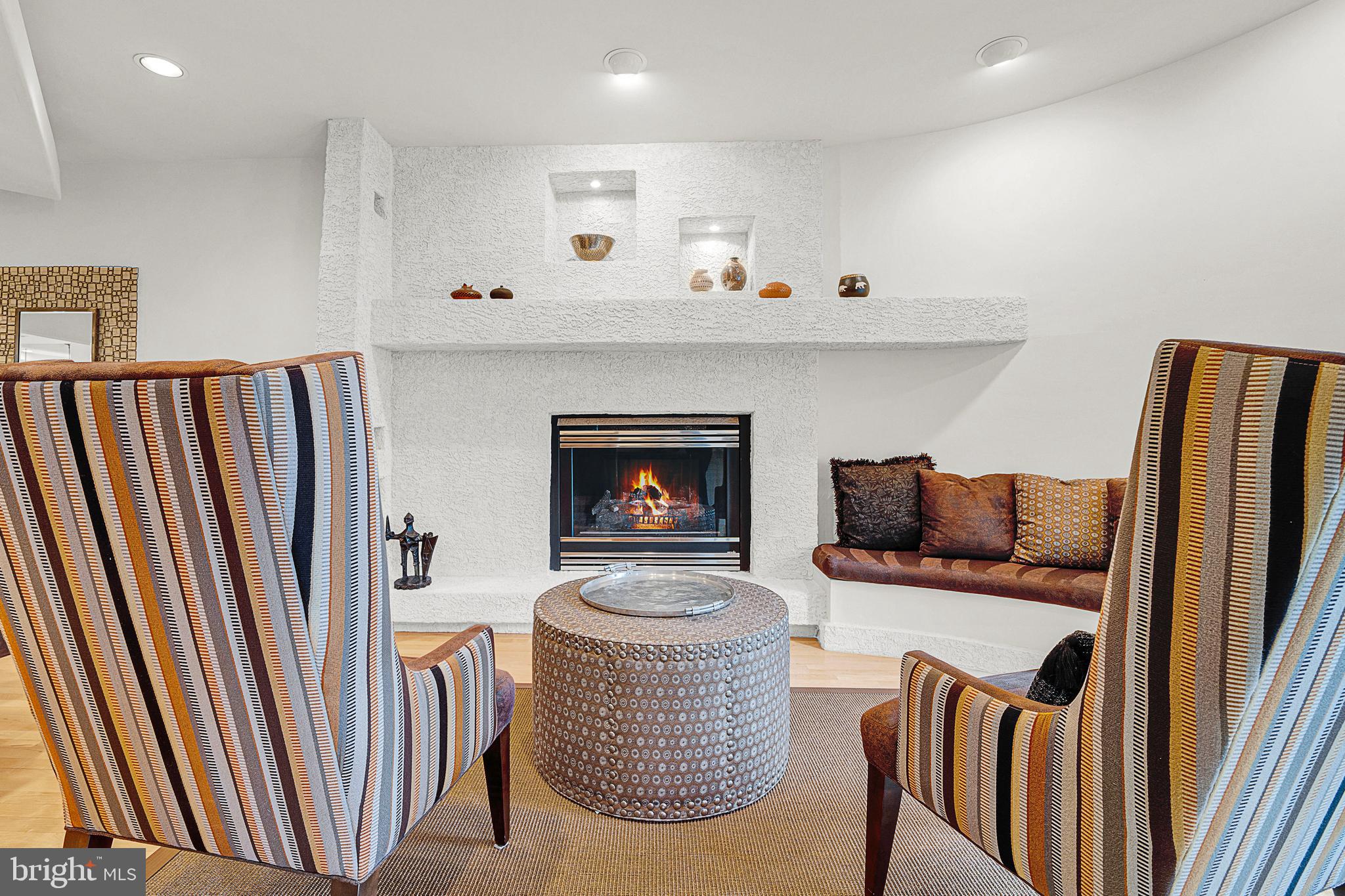 ARBOUR HILL - Residential