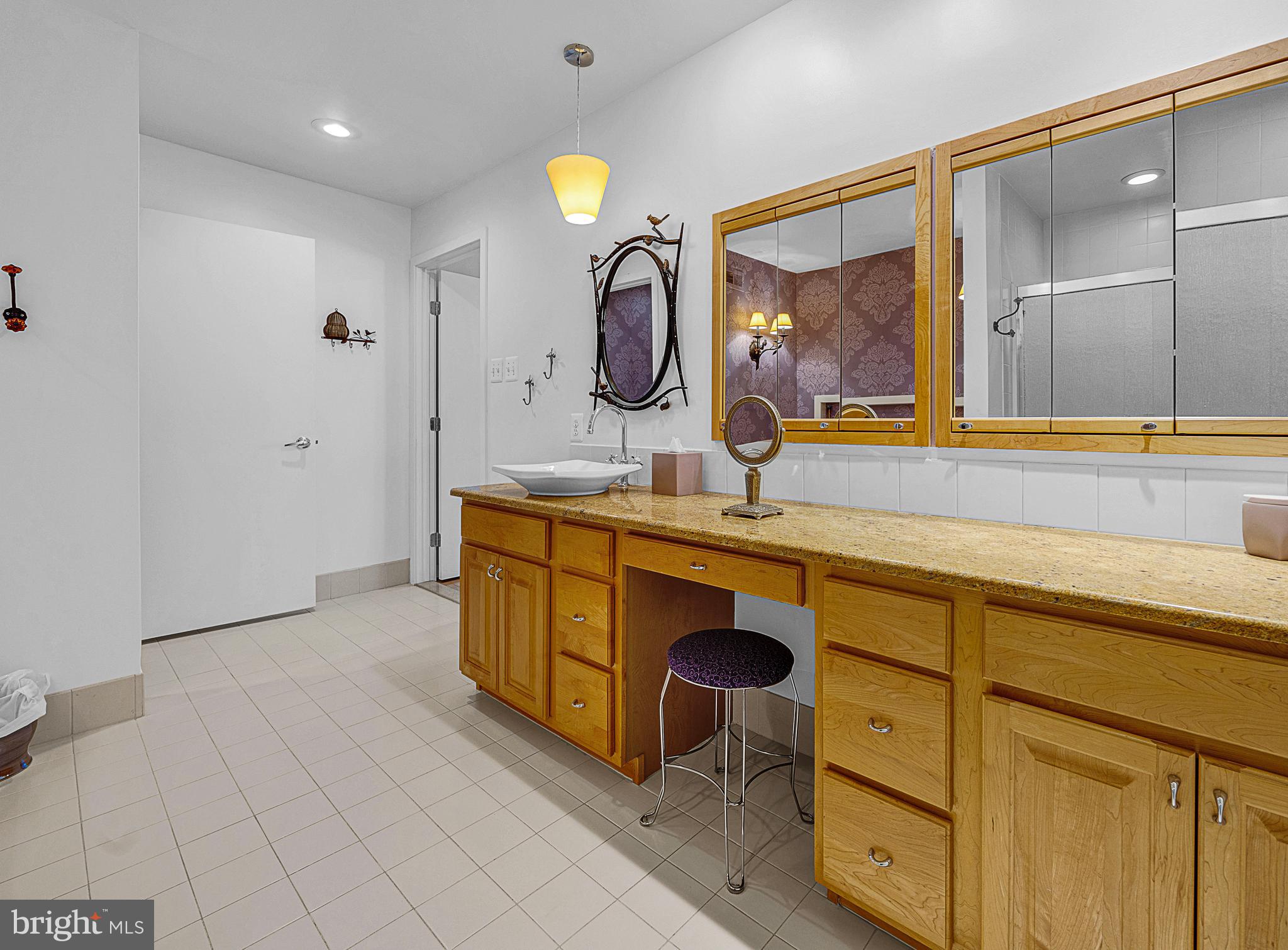 ARBOUR HILL - Residential