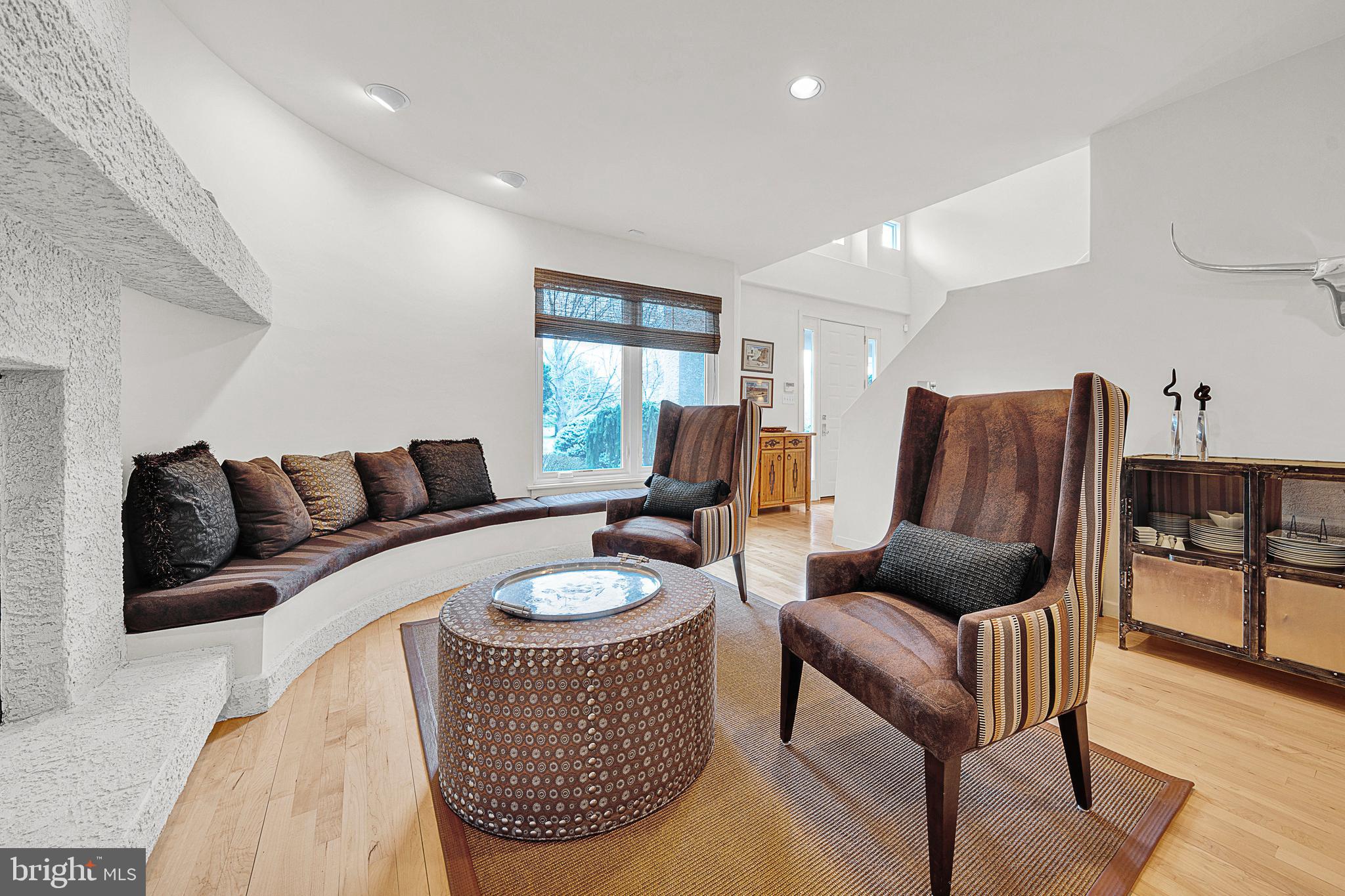 ARBOUR HILL - Residential