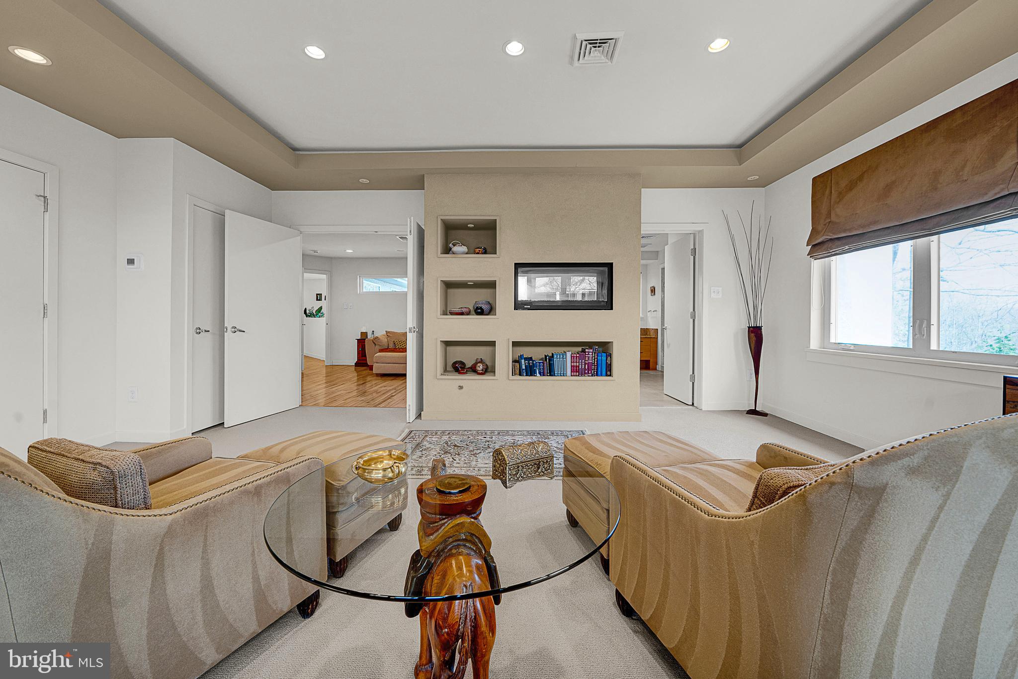 ARBOUR HILL - Residential