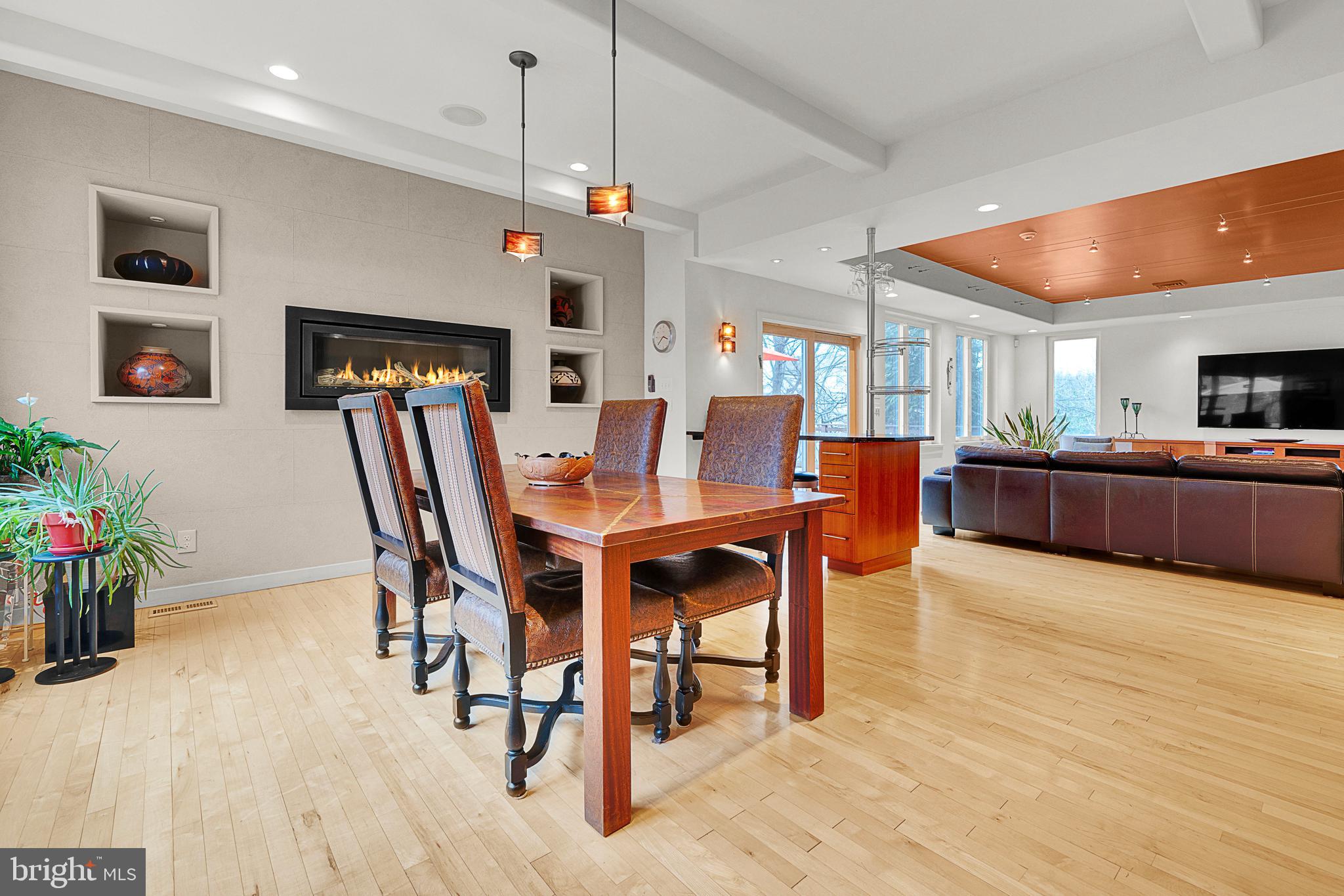 ARBOUR HILL - Residential