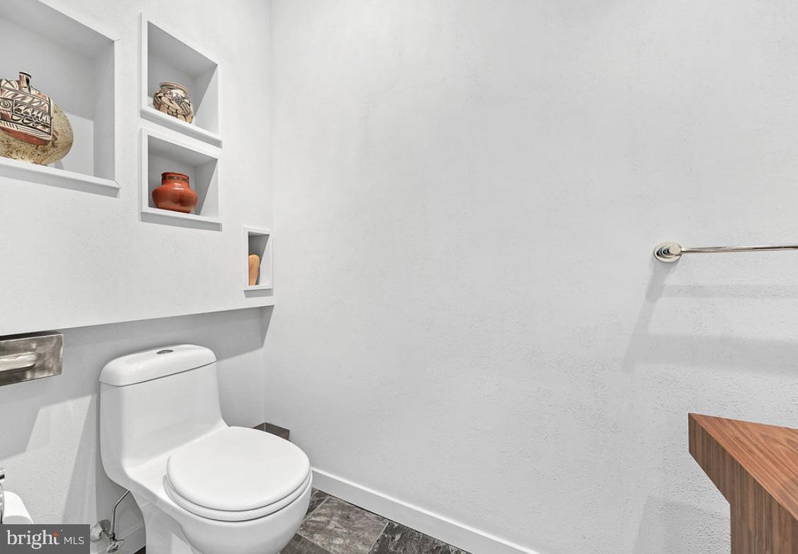 ARBOUR HILL - Residential