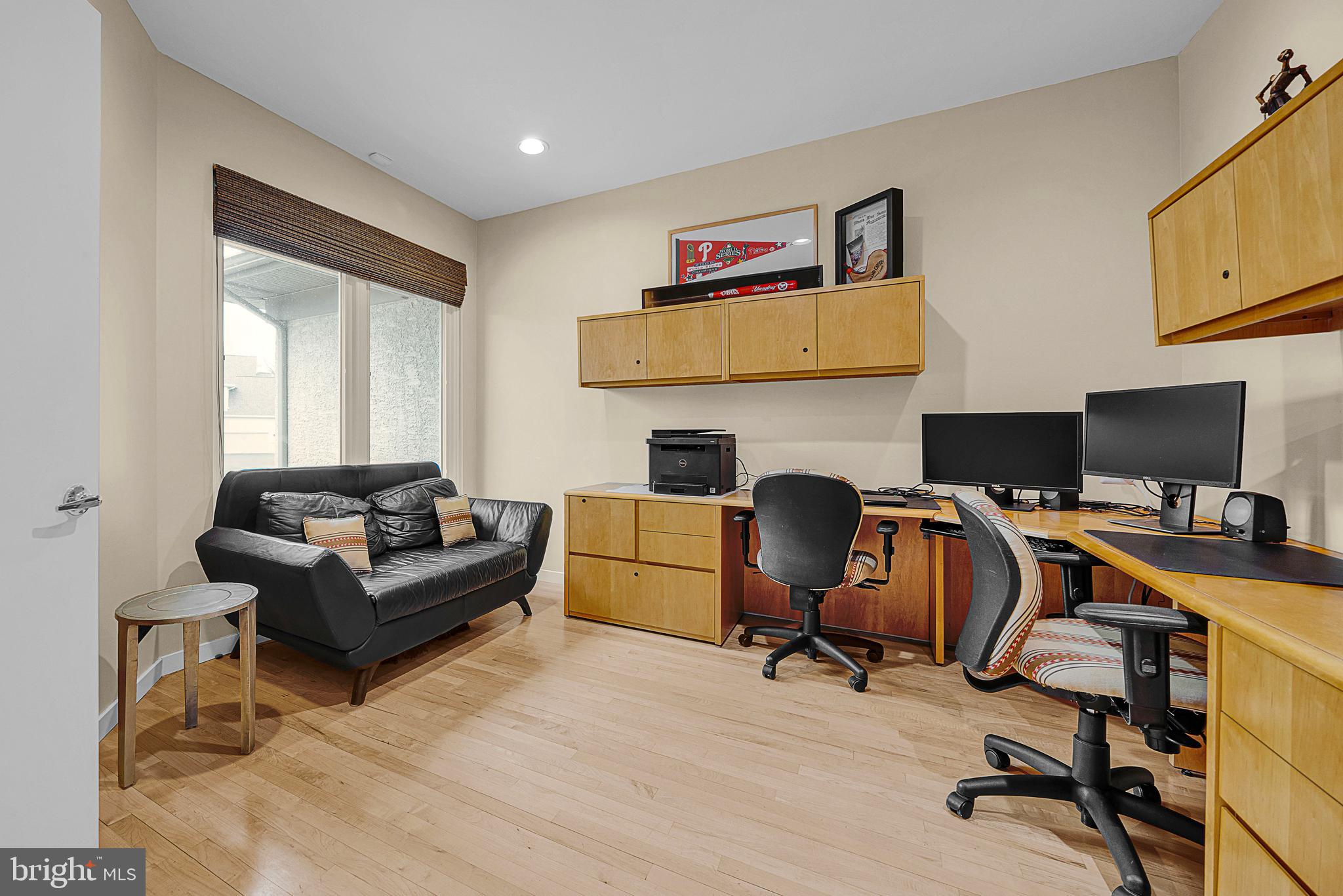 ARBOUR HILL - Residential