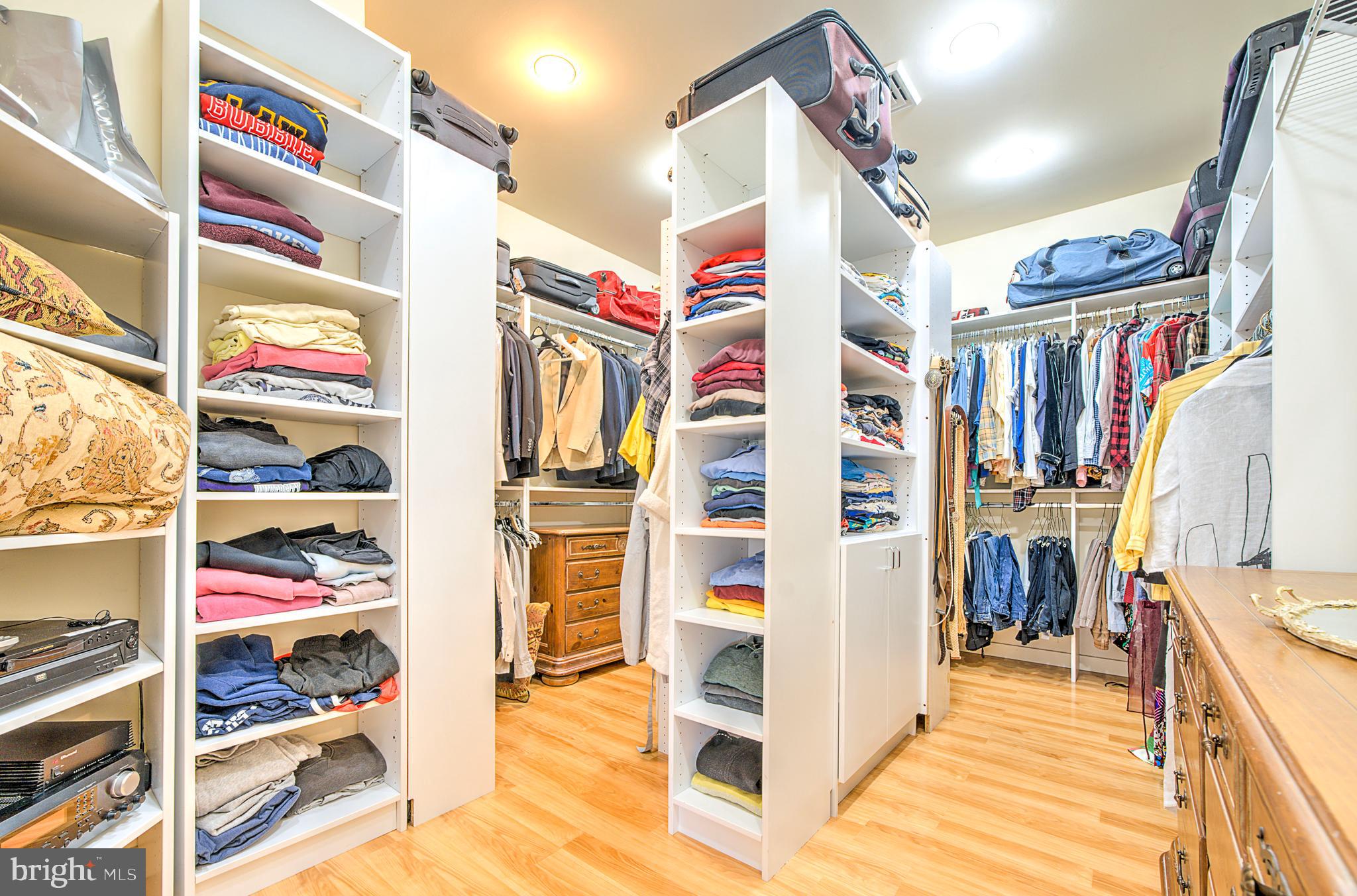 ARBOUR HILL - Residential