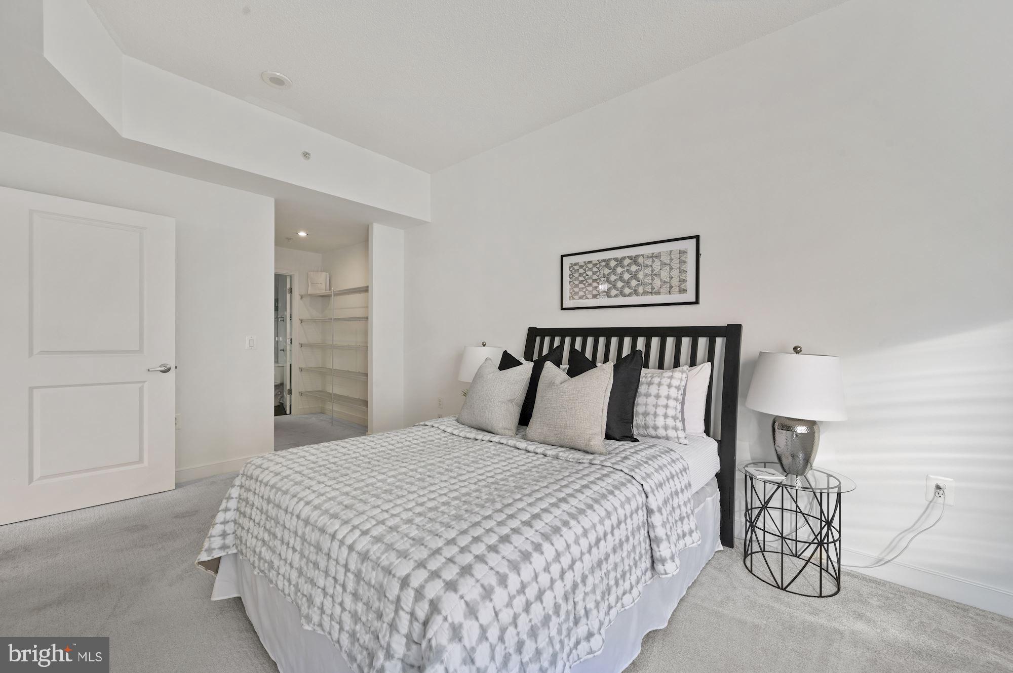 THE HAWTHORN CONDOMINIUM - Residential