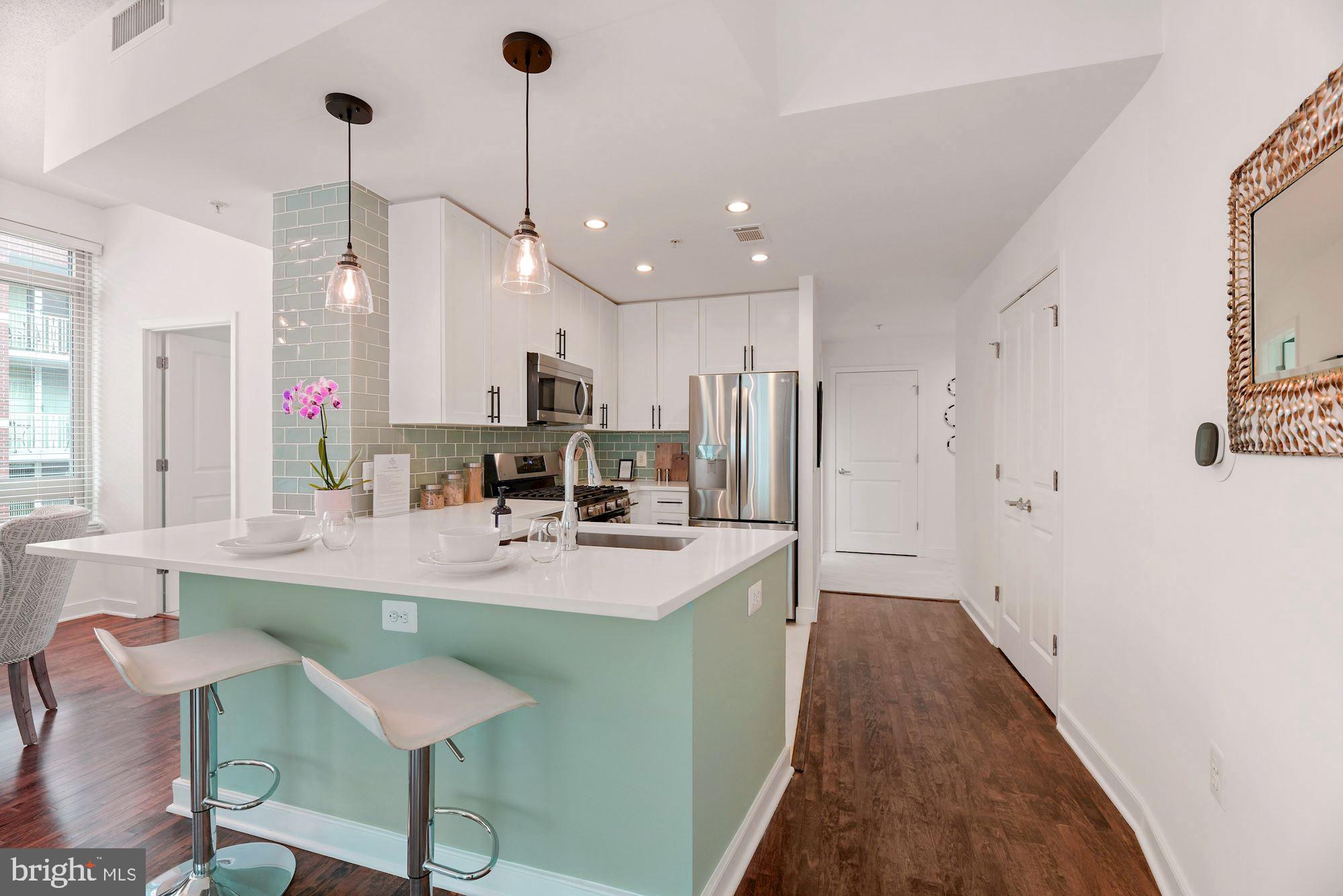 THE HAWTHORN CONDOMINIUM - Residential