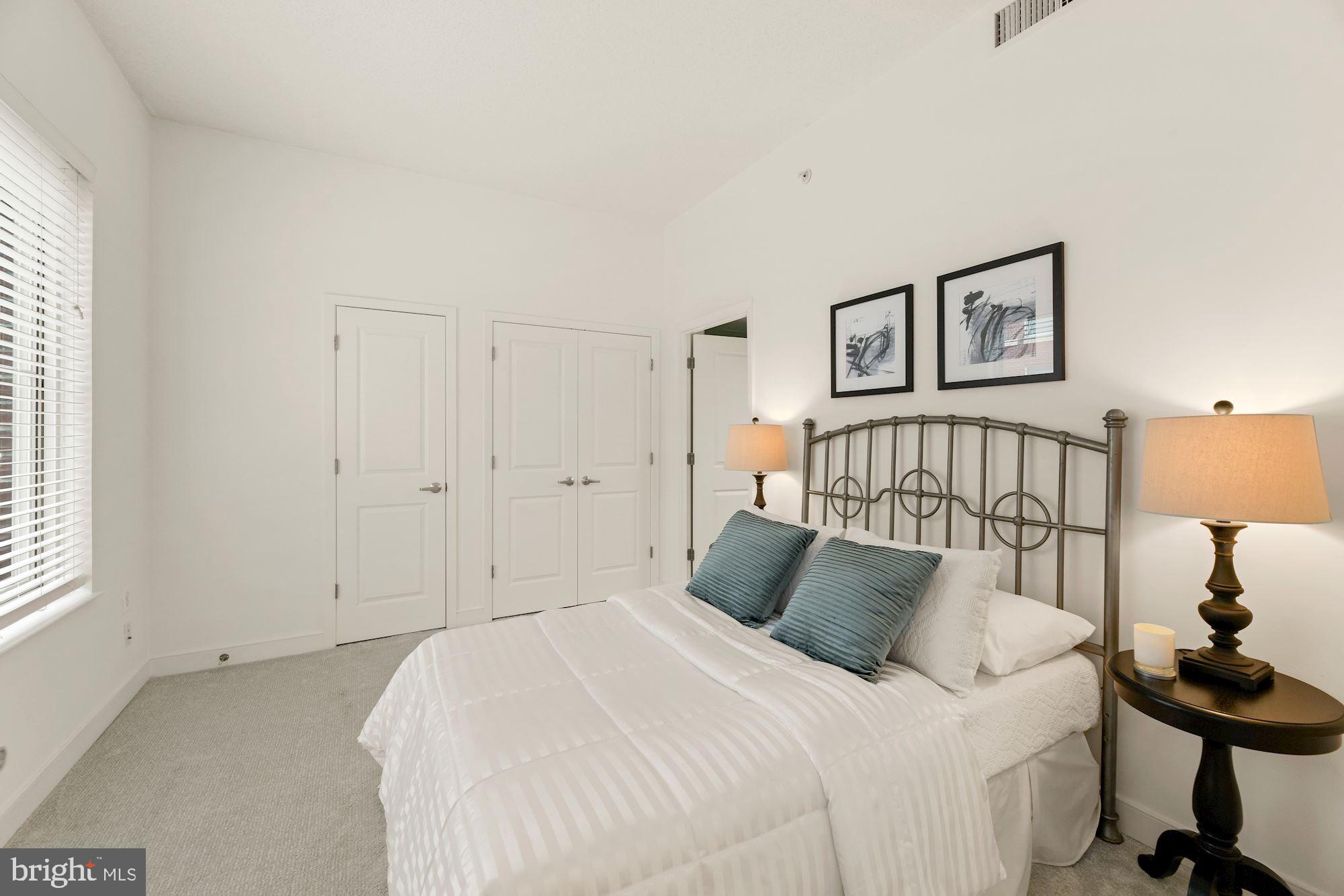 THE HAWTHORN CONDOMINIUM - Residential