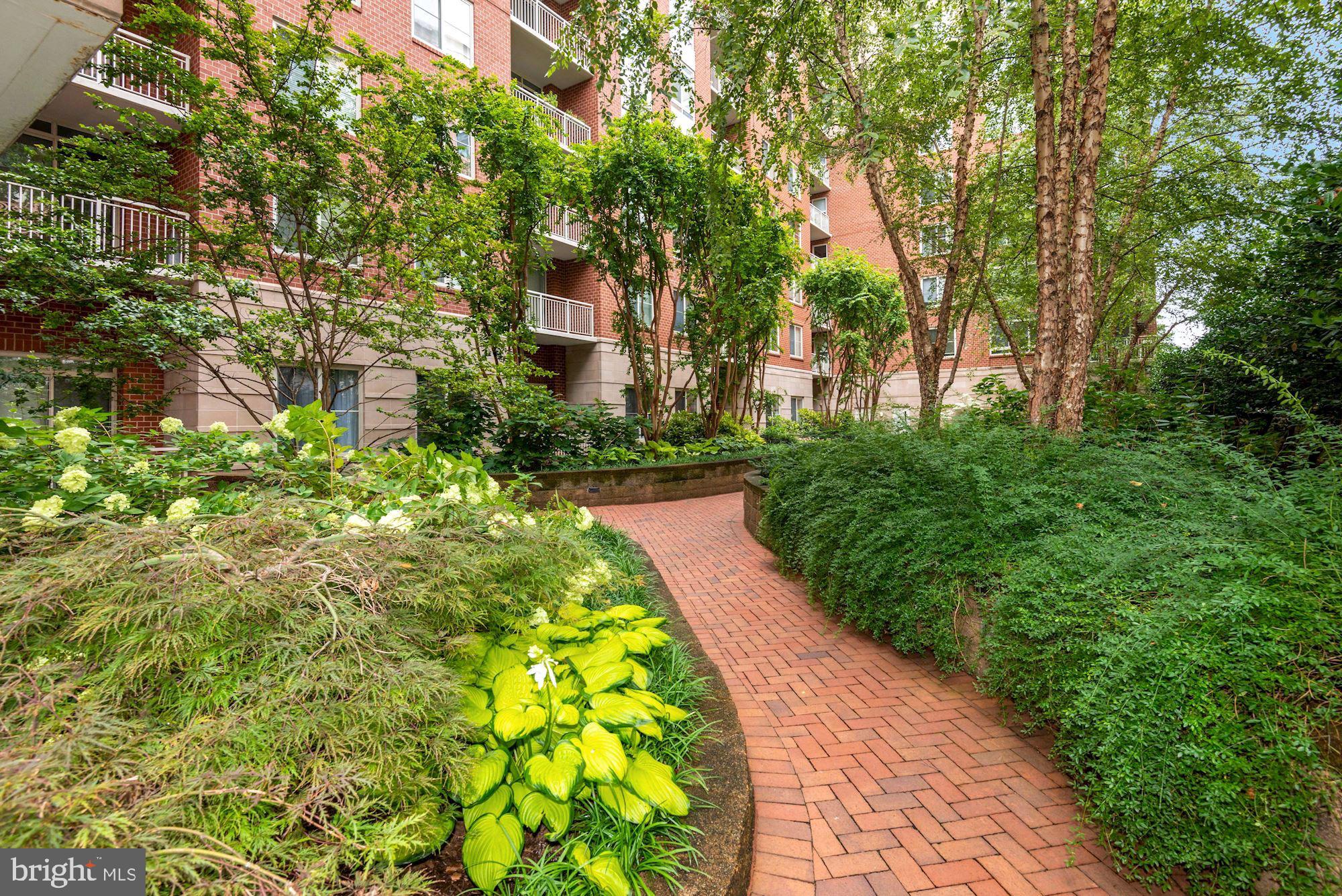 THE HAWTHORN CONDOMINIUM - Residential