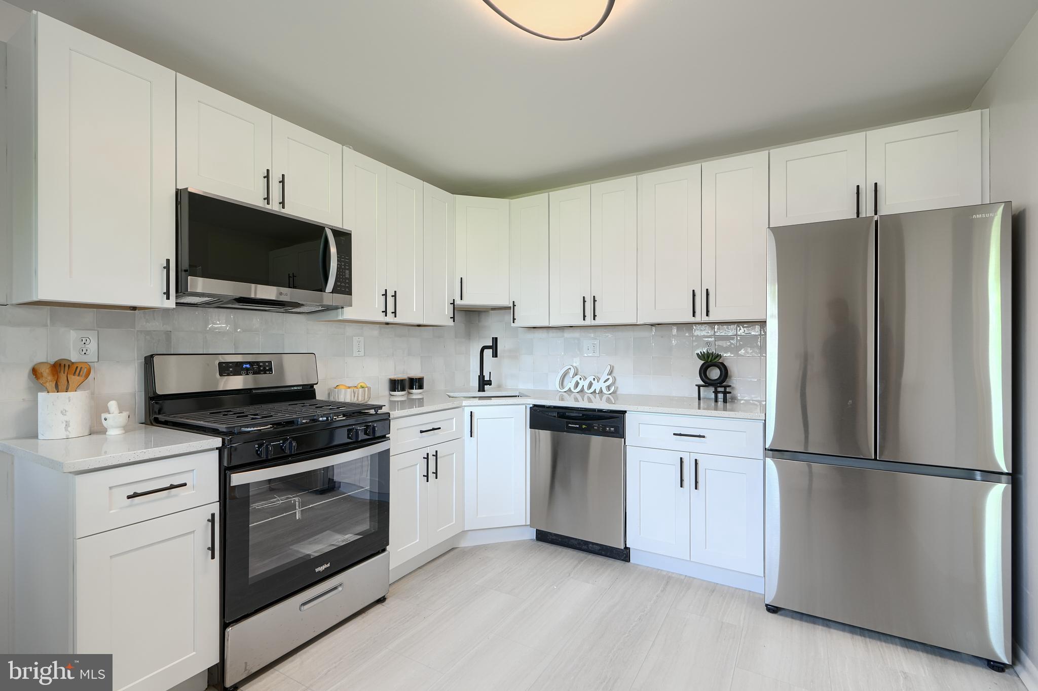 3128 BETLOU JAMES PLACE