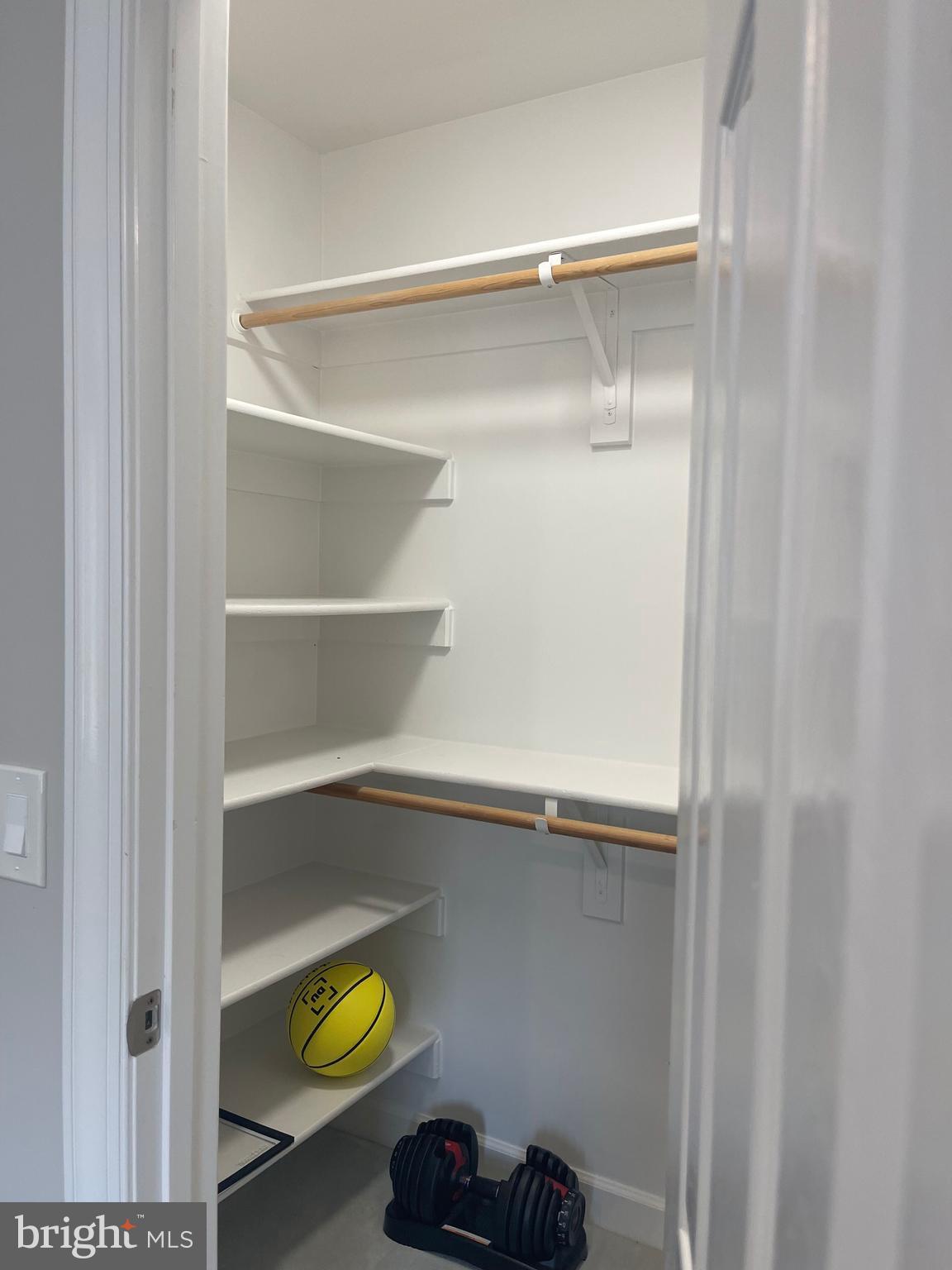 ASHLAWN HILL - Residential