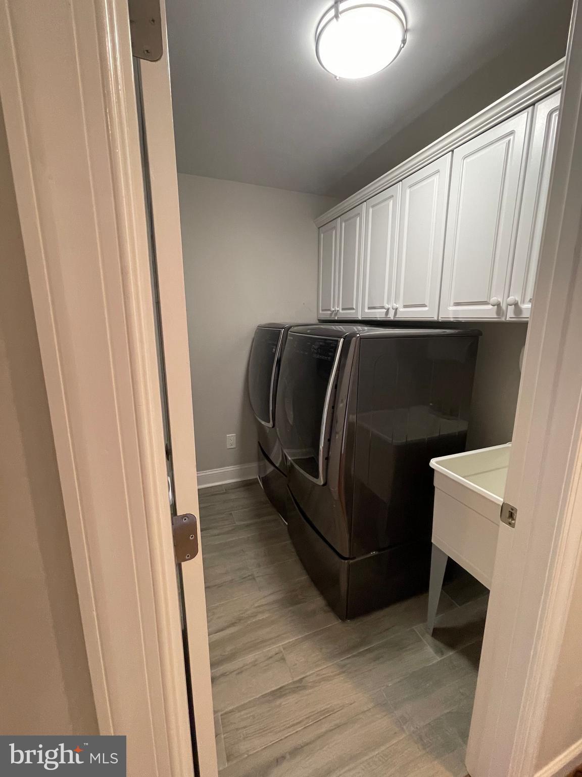 ASHLAWN HILL - Residential