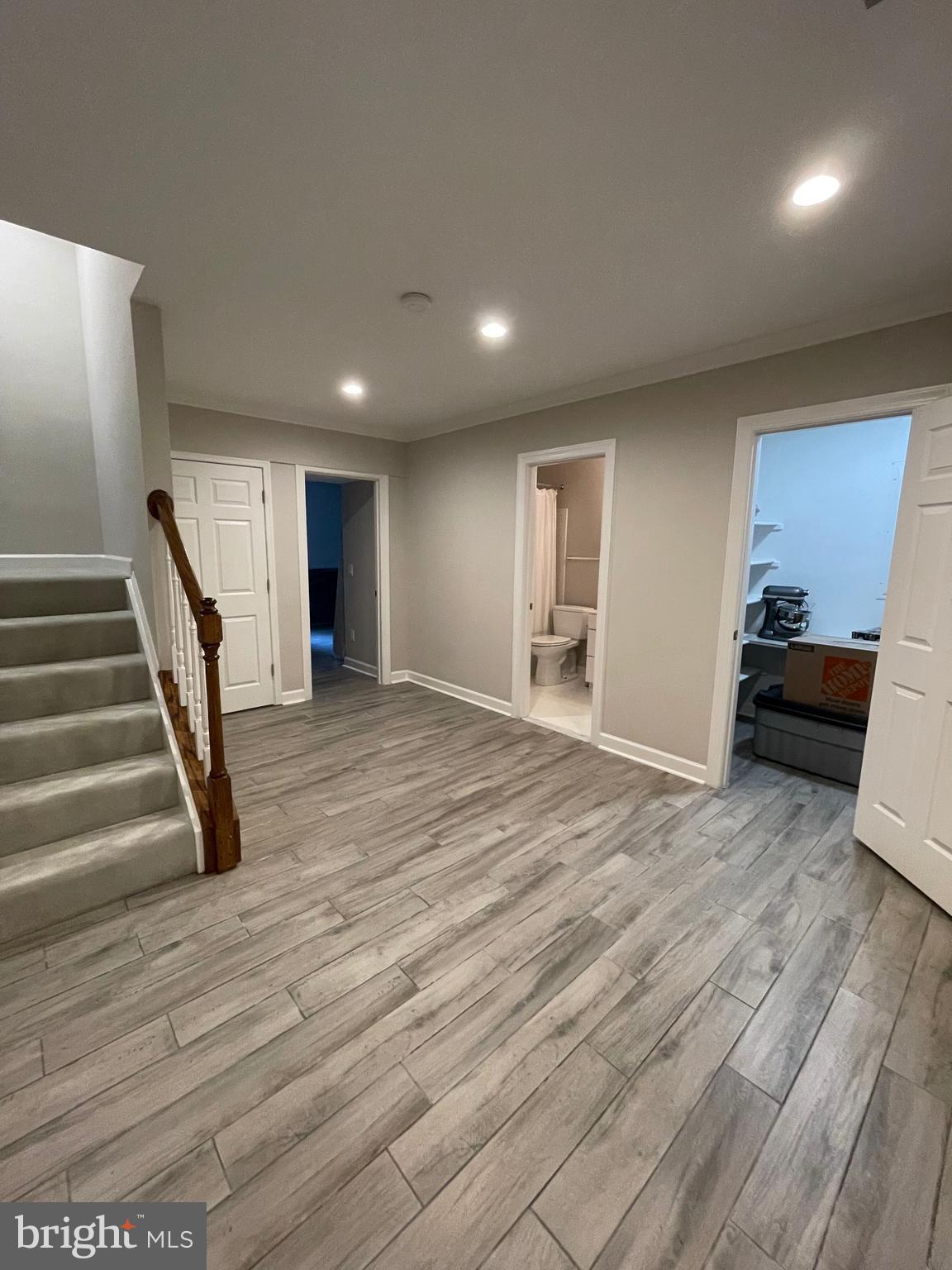 ASHLAWN HILL - Residential