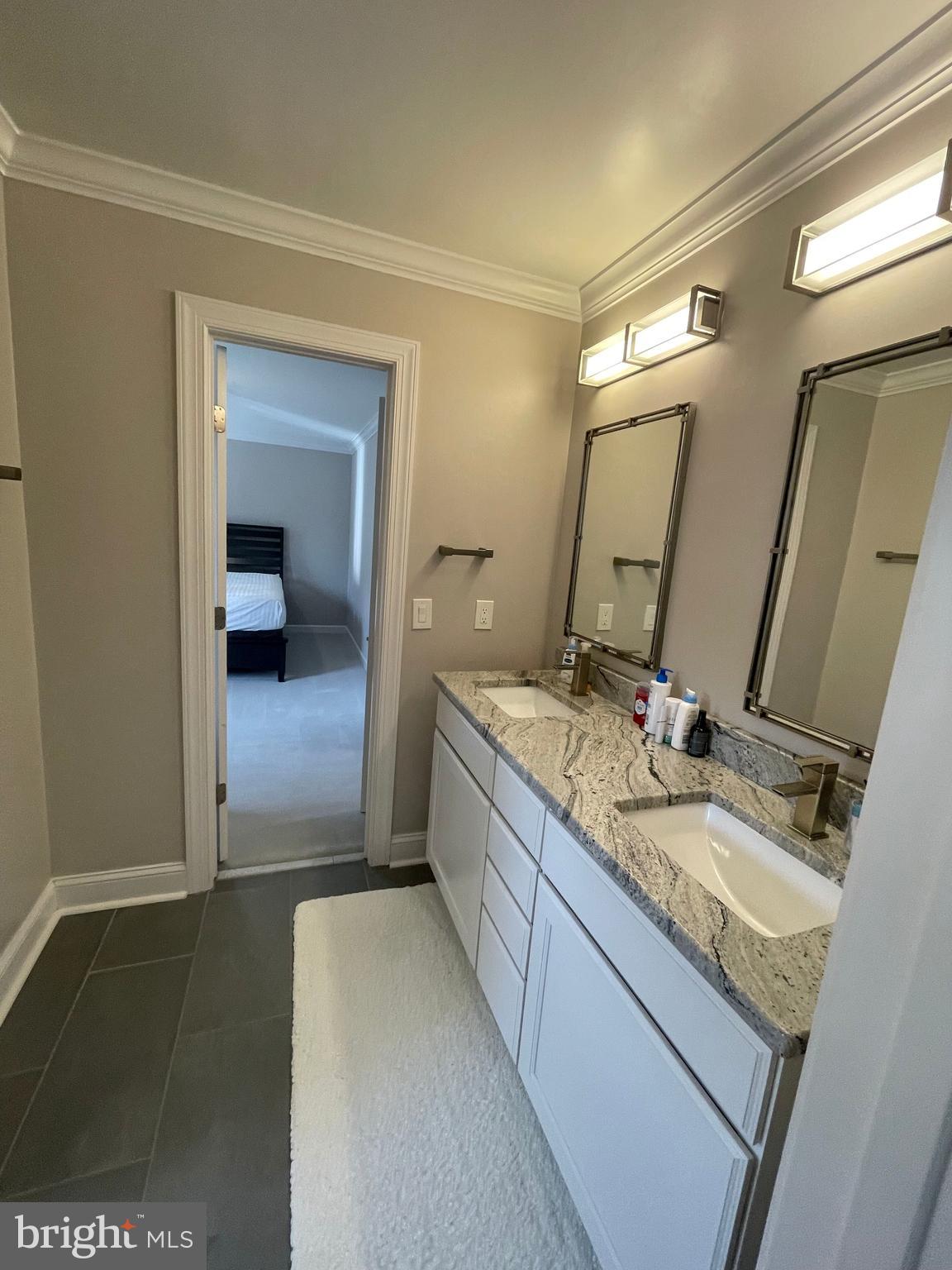 ASHLAWN HILL - Residential