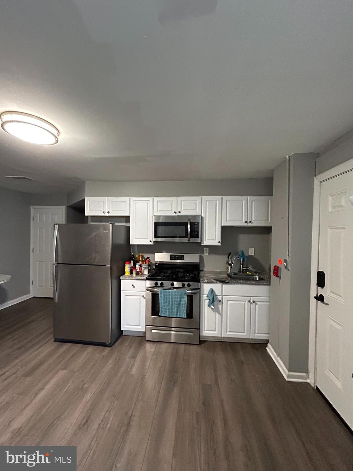 NORRIS SQUARE - Residential Lease