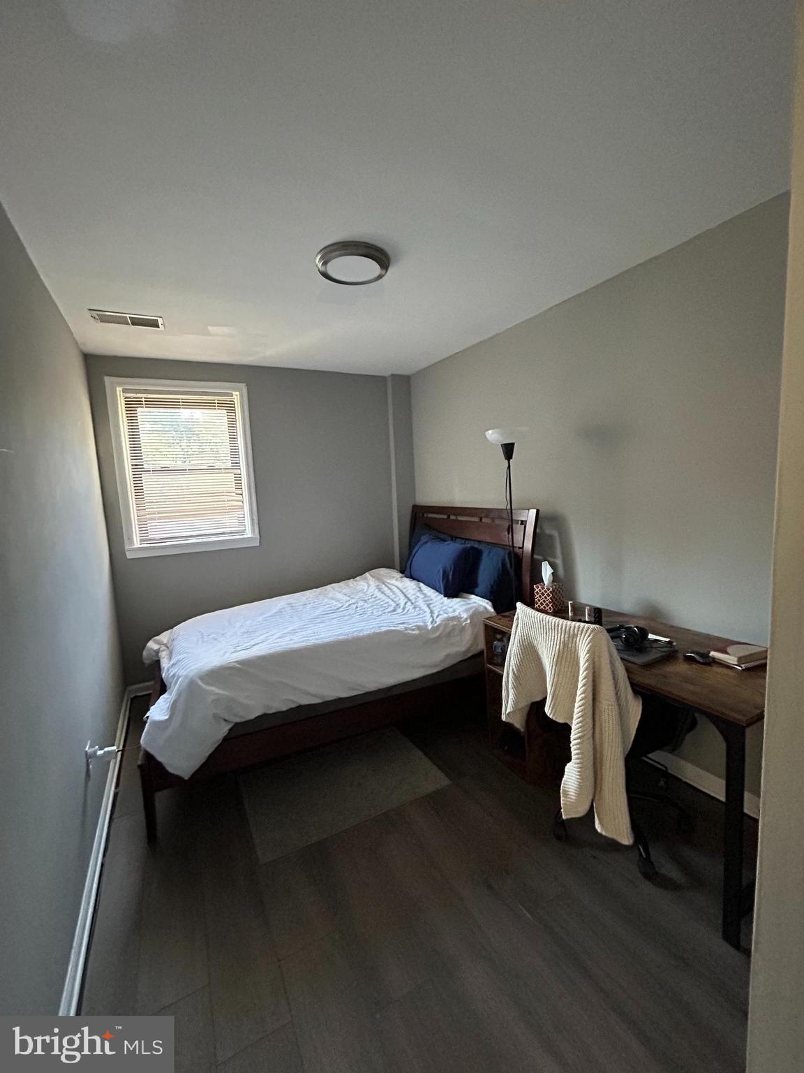 NORRIS SQUARE - Residential Lease