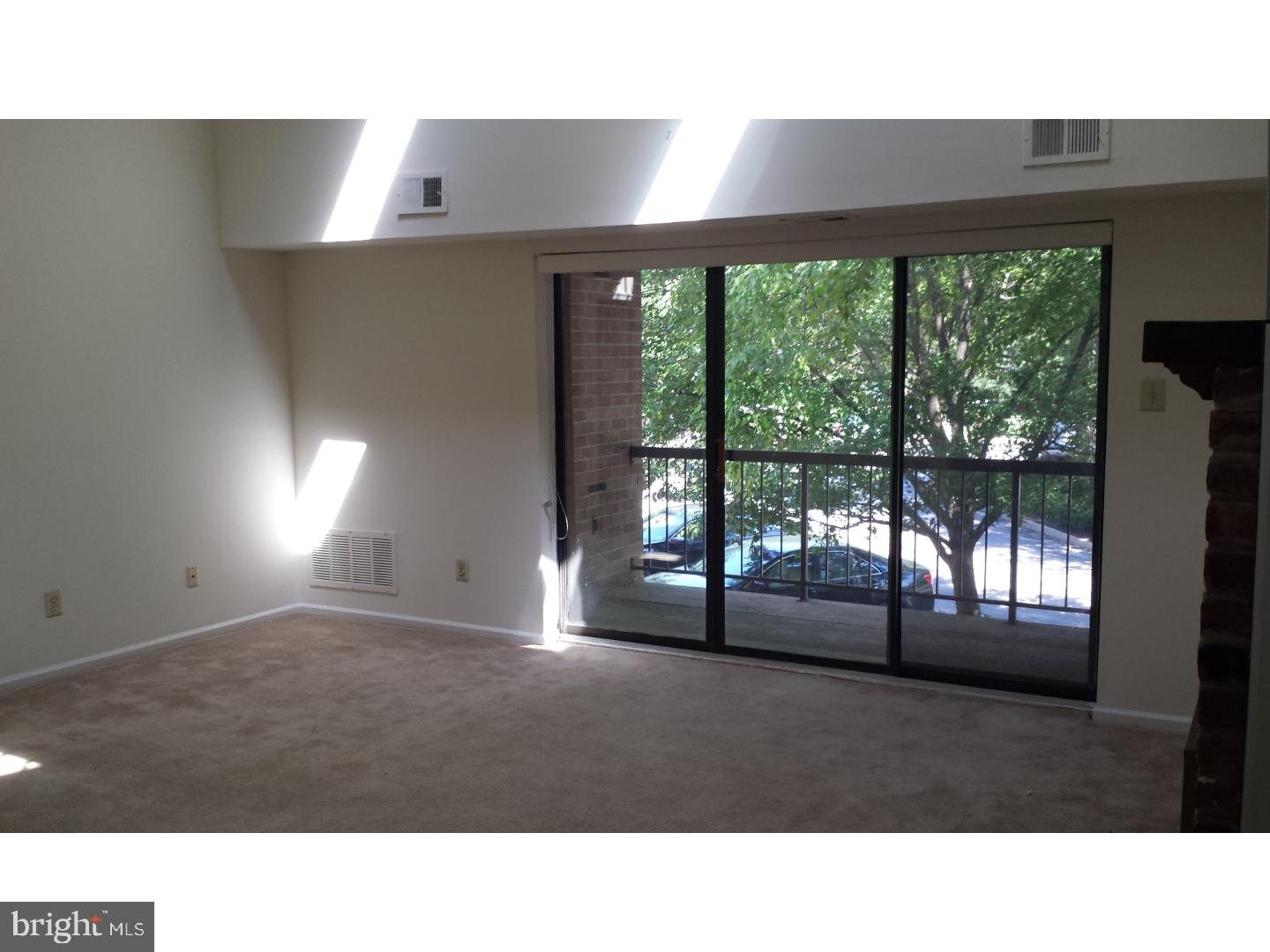 EAGLES RIDGE - Residential Lease